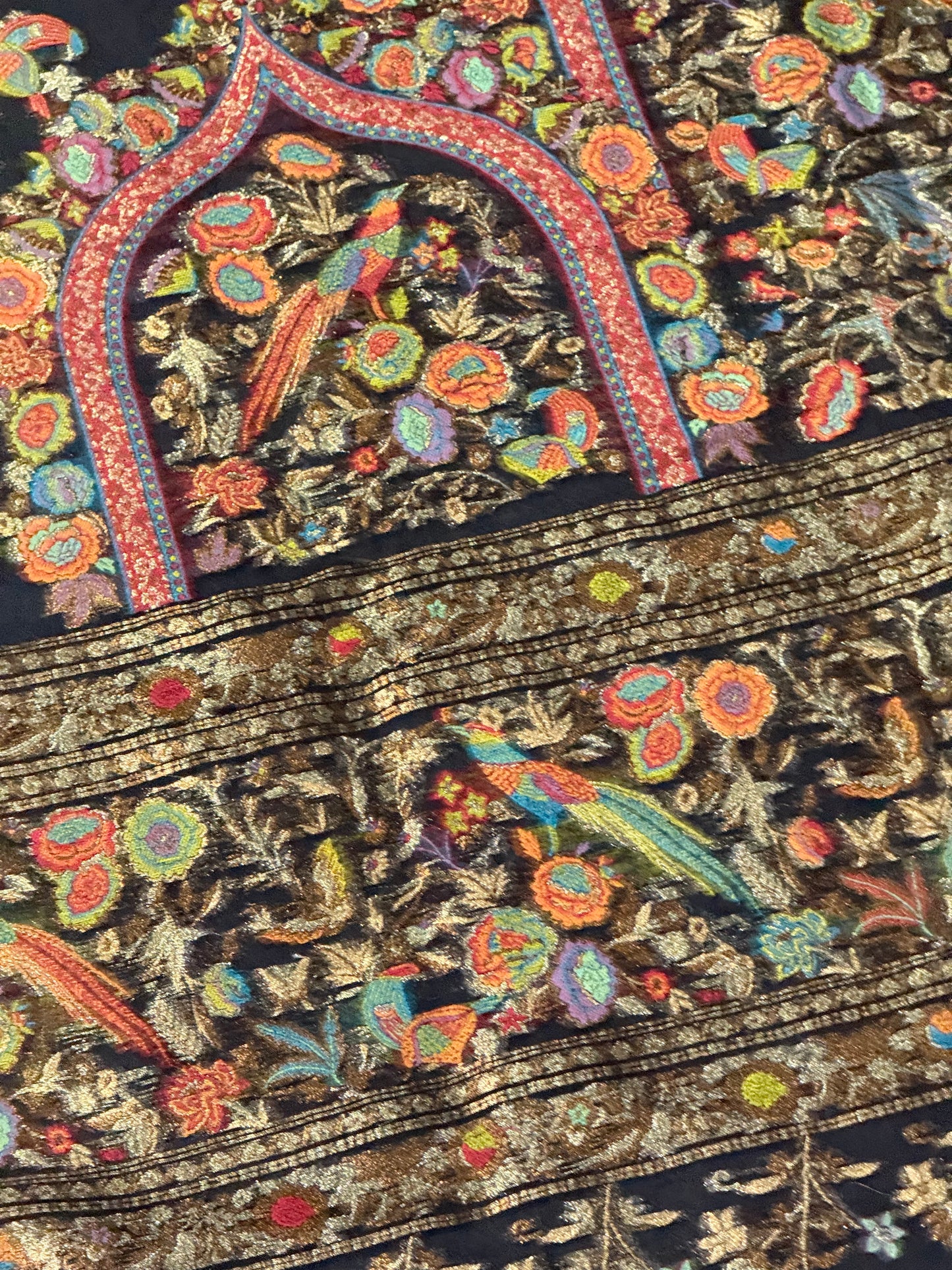 REGAL LOOM
