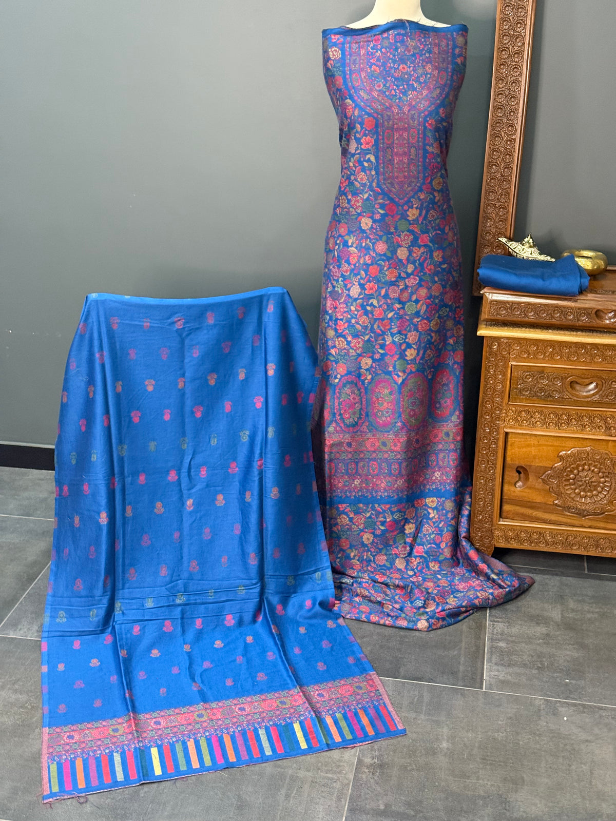 KANI PASHMINA SUIT