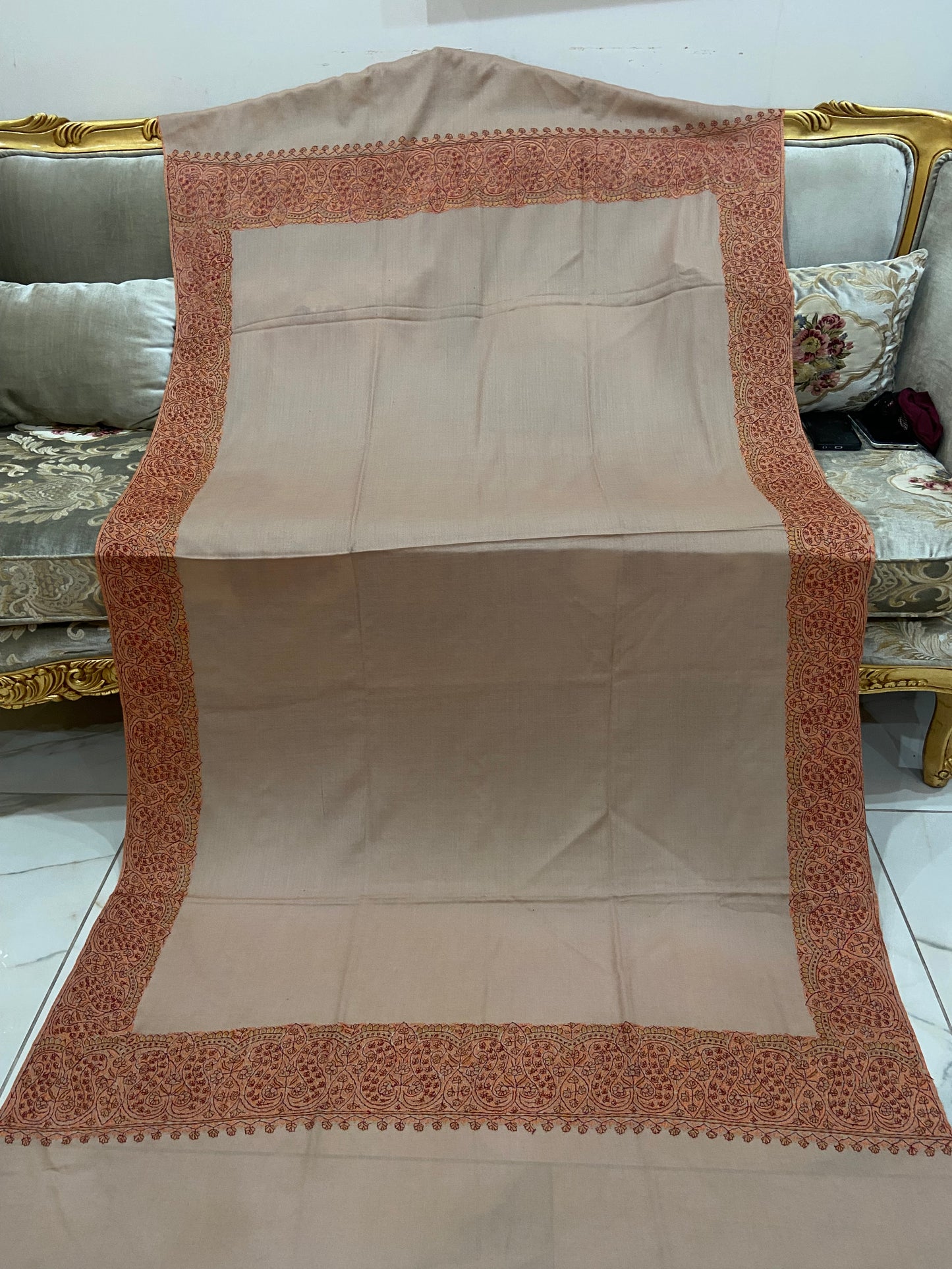 Toosh pashmina sui 4 side embroidered boarder
