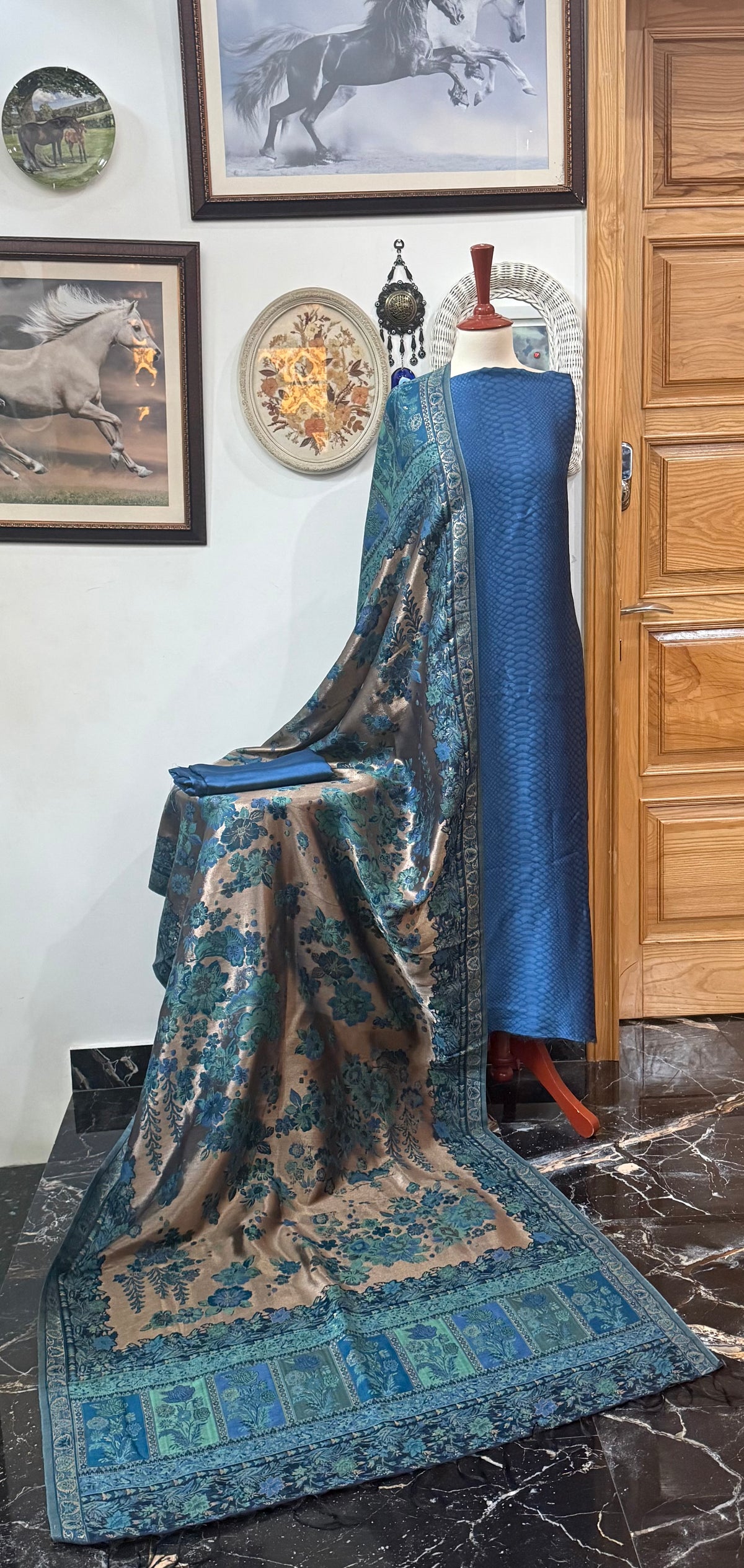 REGAL LOOM