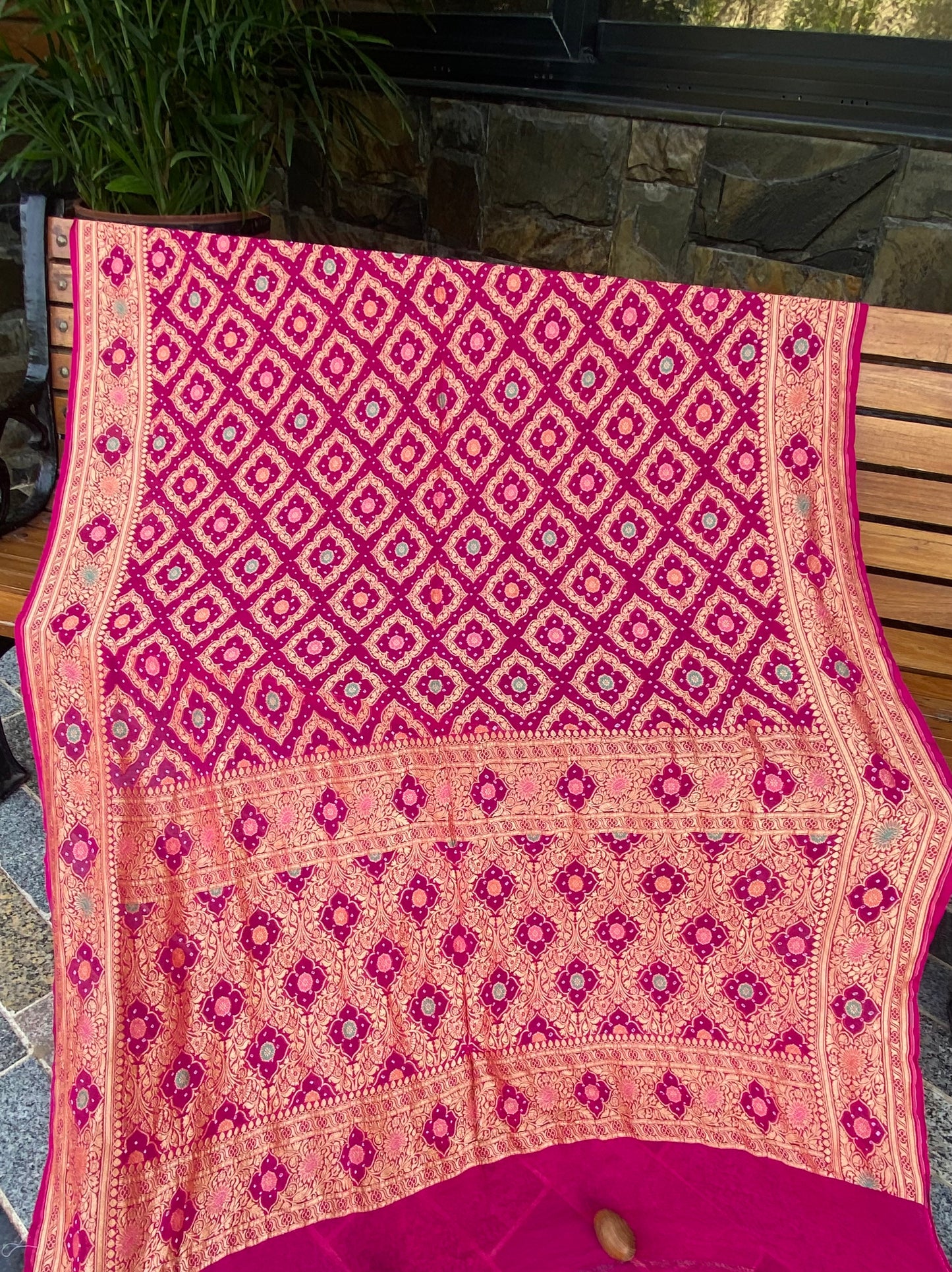 Pure Georgette neem Zari with mena kari