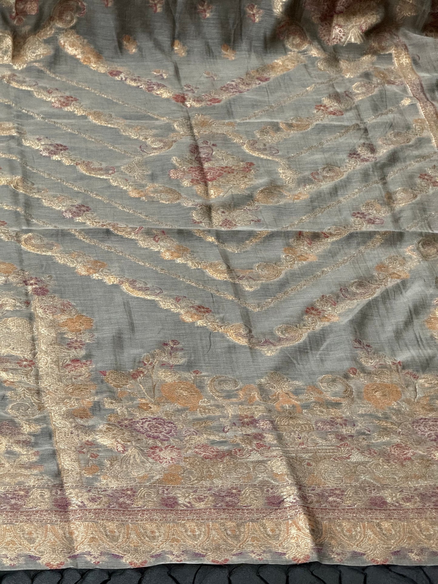 REGAL LOOM SHAHI RESHAM