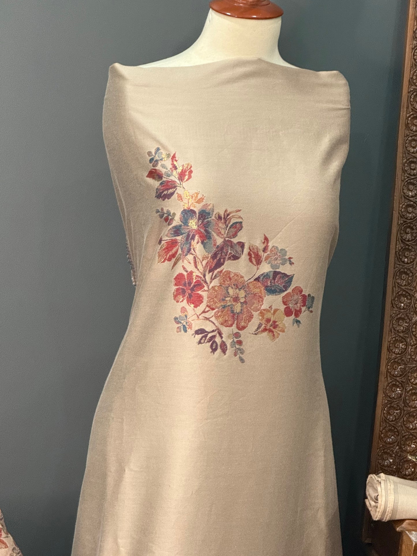 KANI PASHMINA SUIT