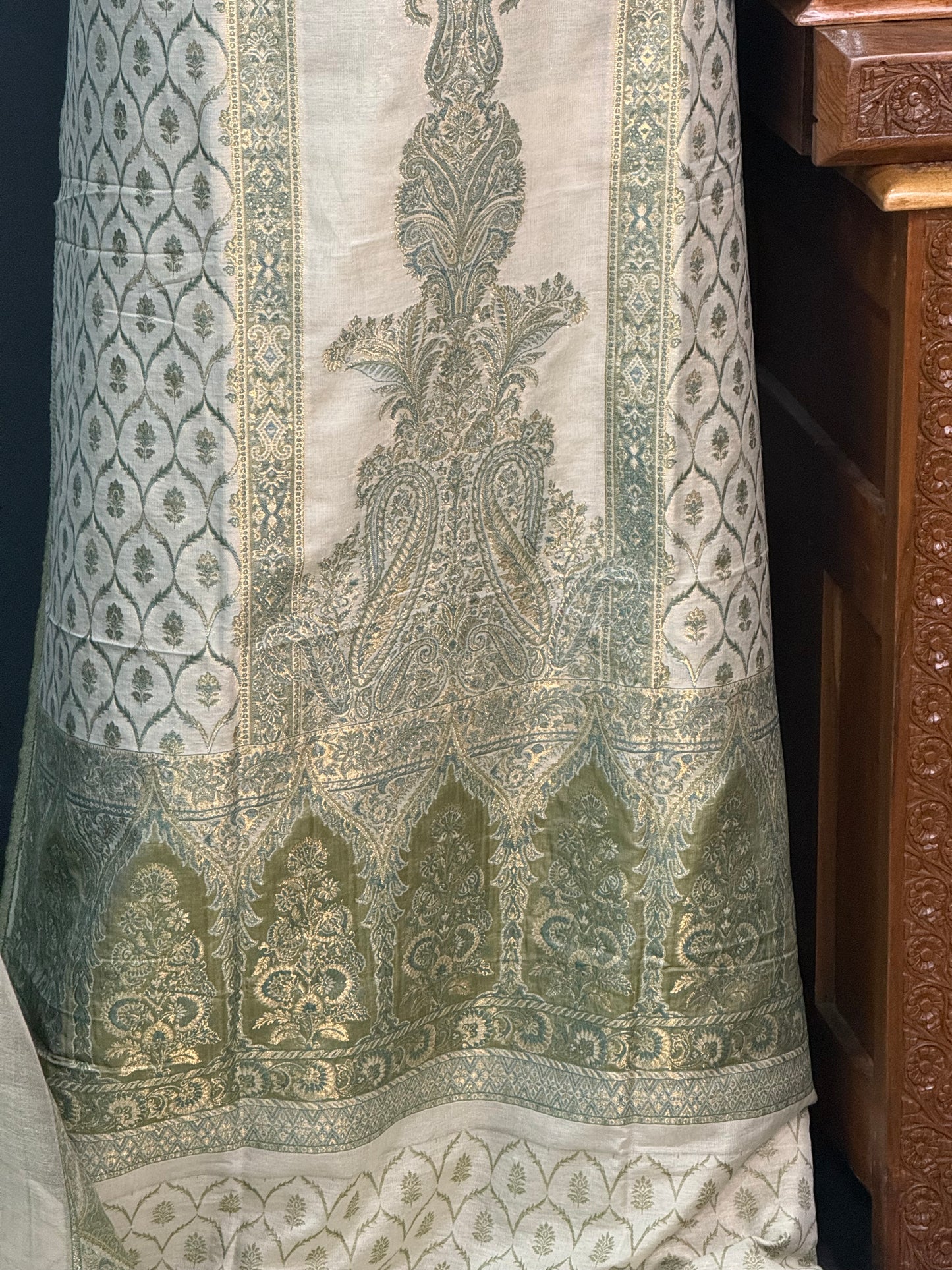 REGAL LOOM SHAHI RESHAM