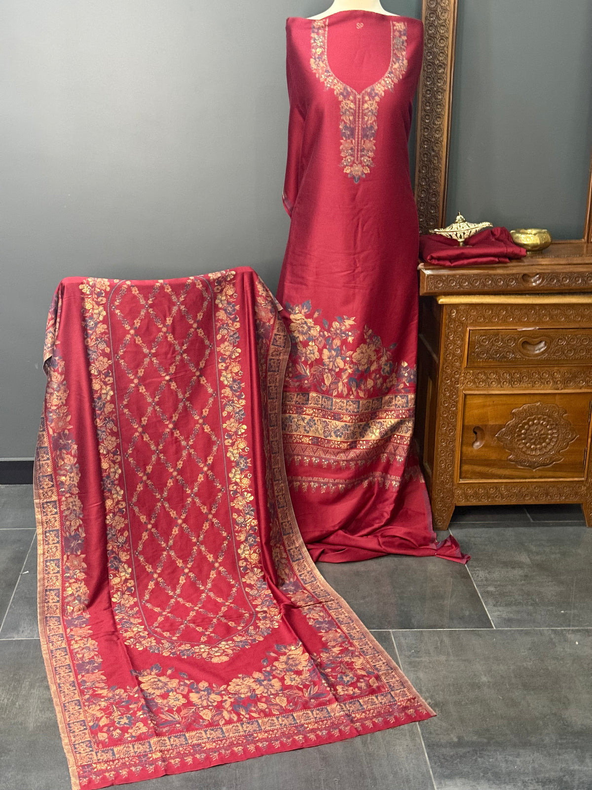 KANI PASHMINA SUIT
