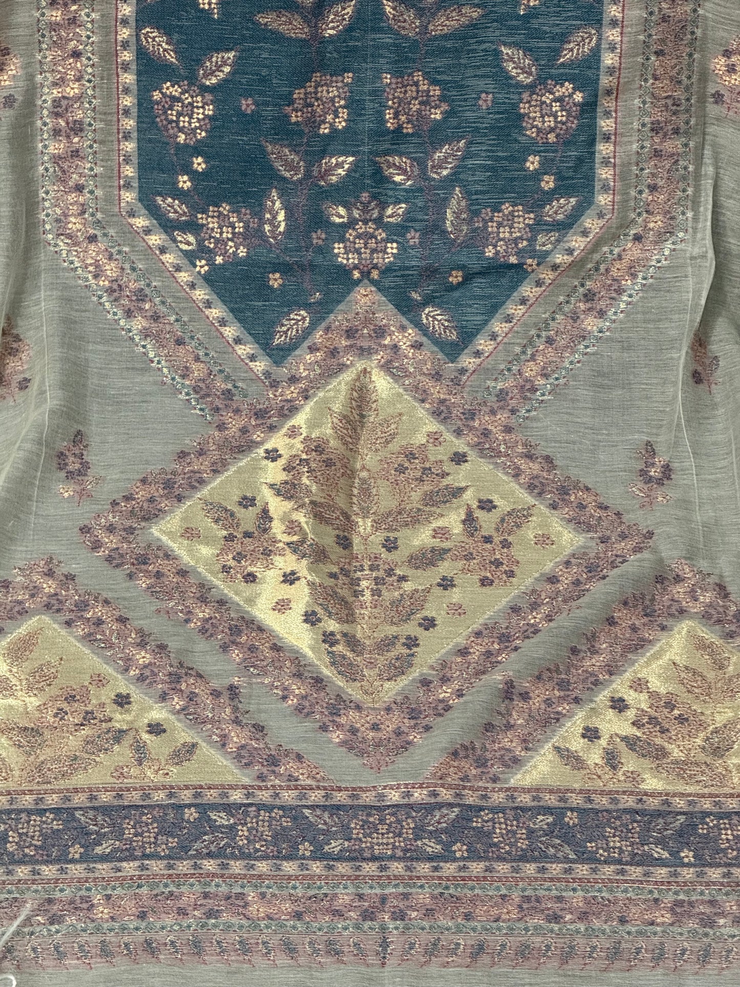 REGAL LOOM