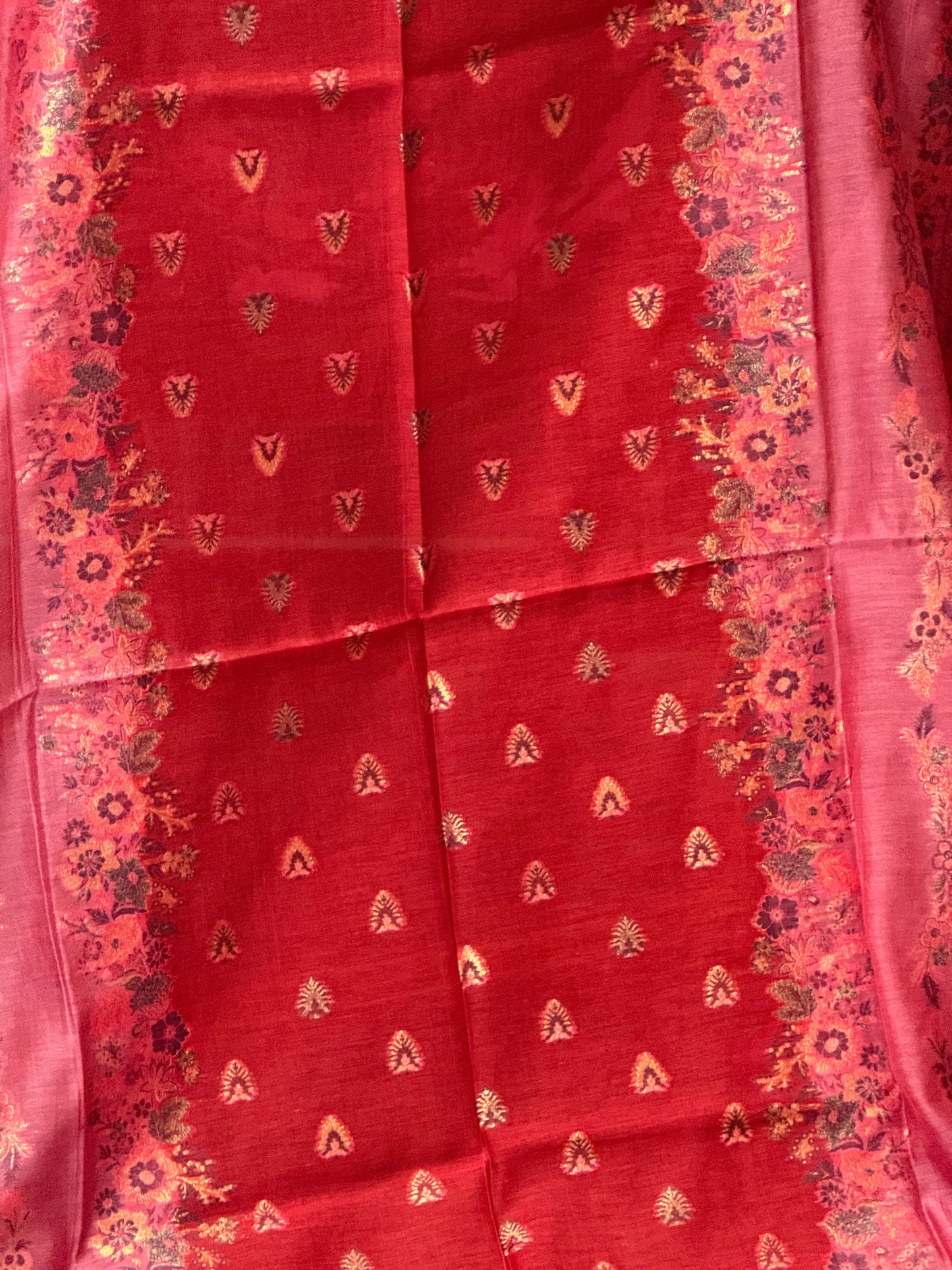 REGAL LOOM SHAHI RESHAM