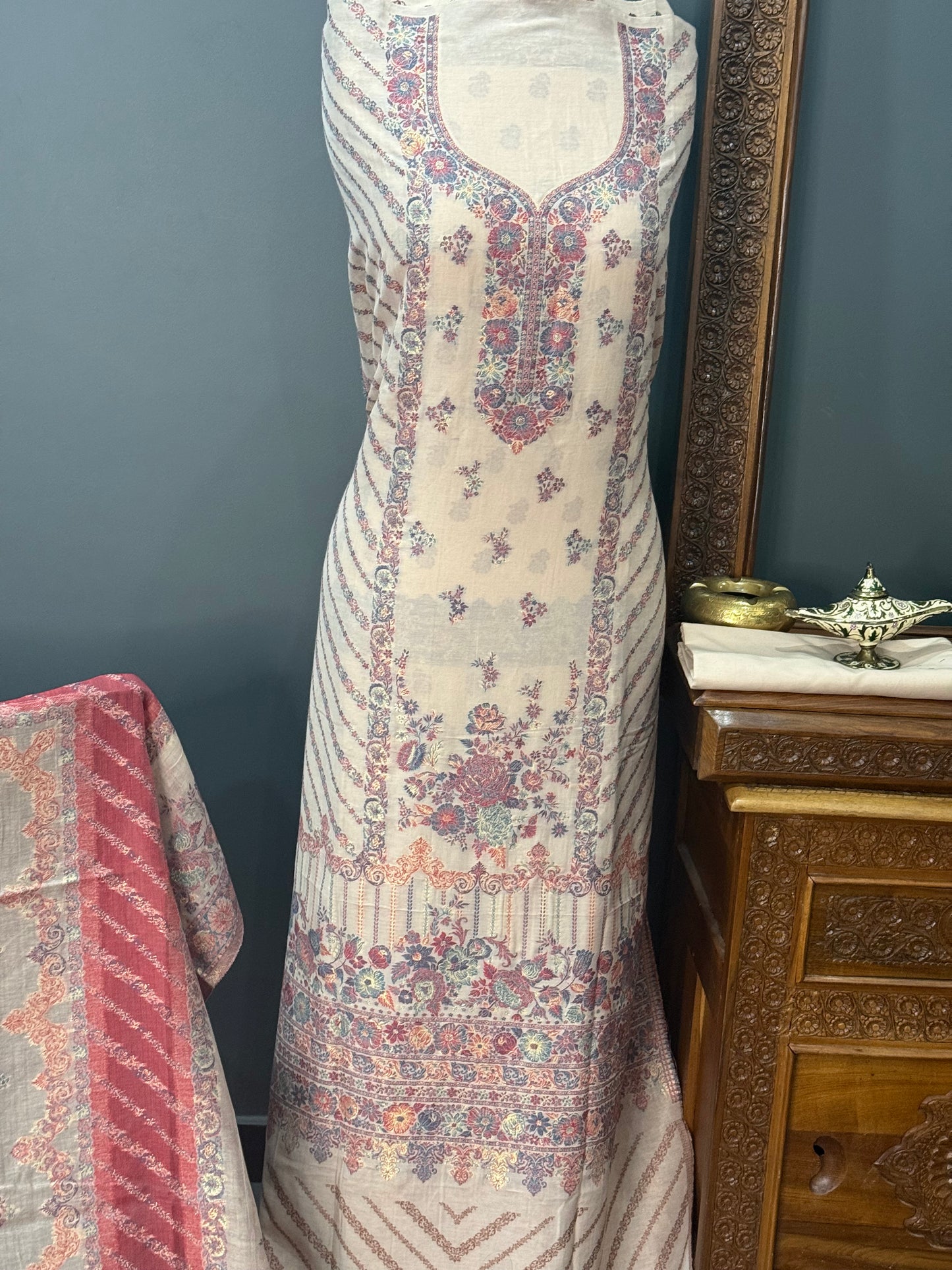 REGAL LOOM SHAHI RESHAM