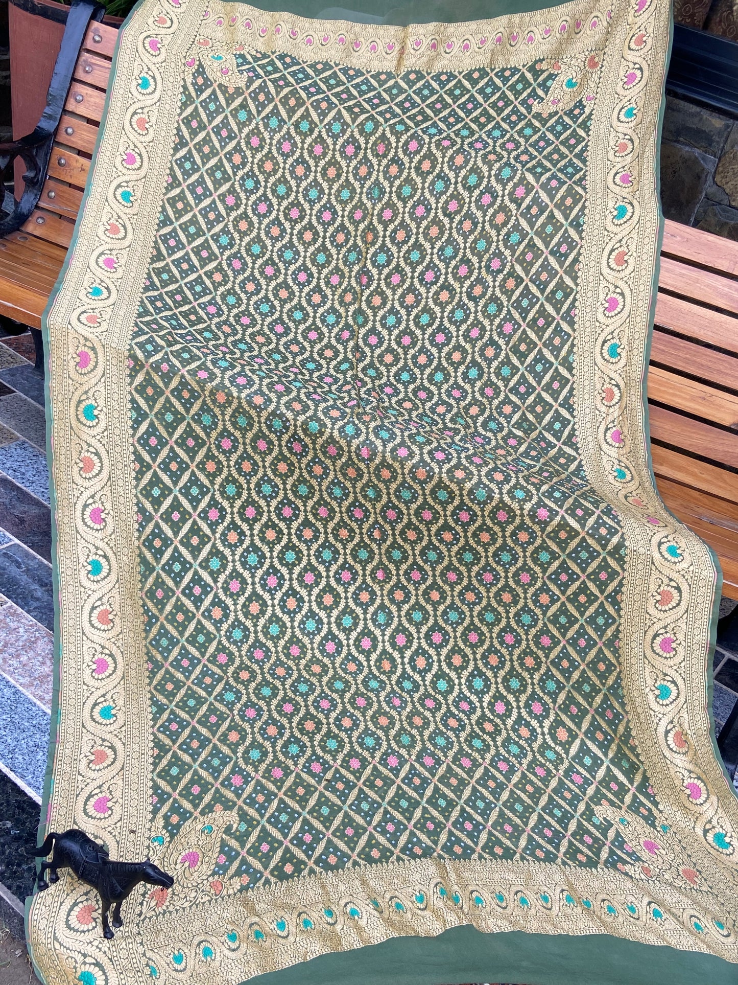 Pure Georgette neem Zari with mena kari