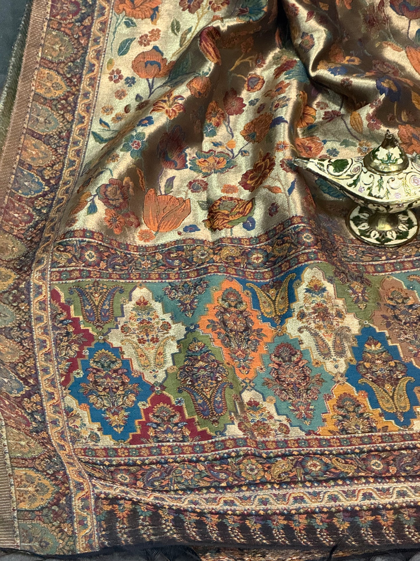 NOOR-E-KANI