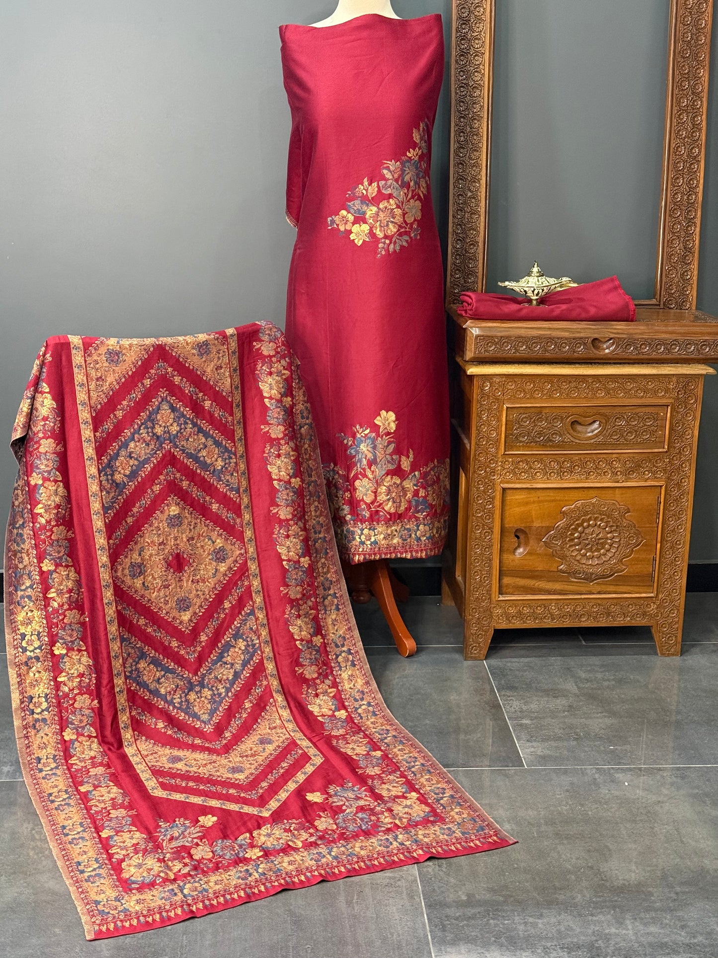 KANI PASHMINA SUIT