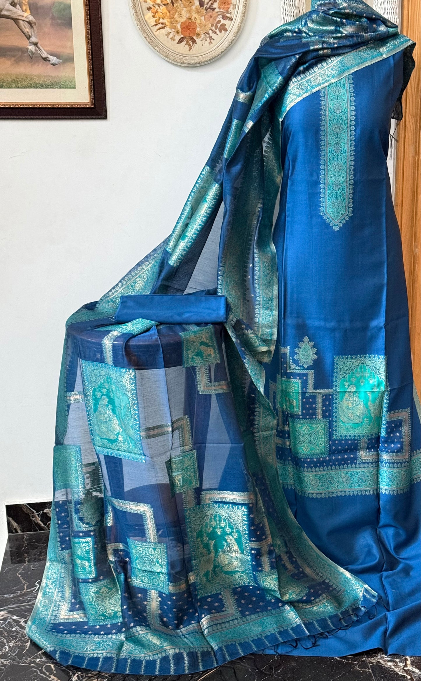 REGAL LOOM