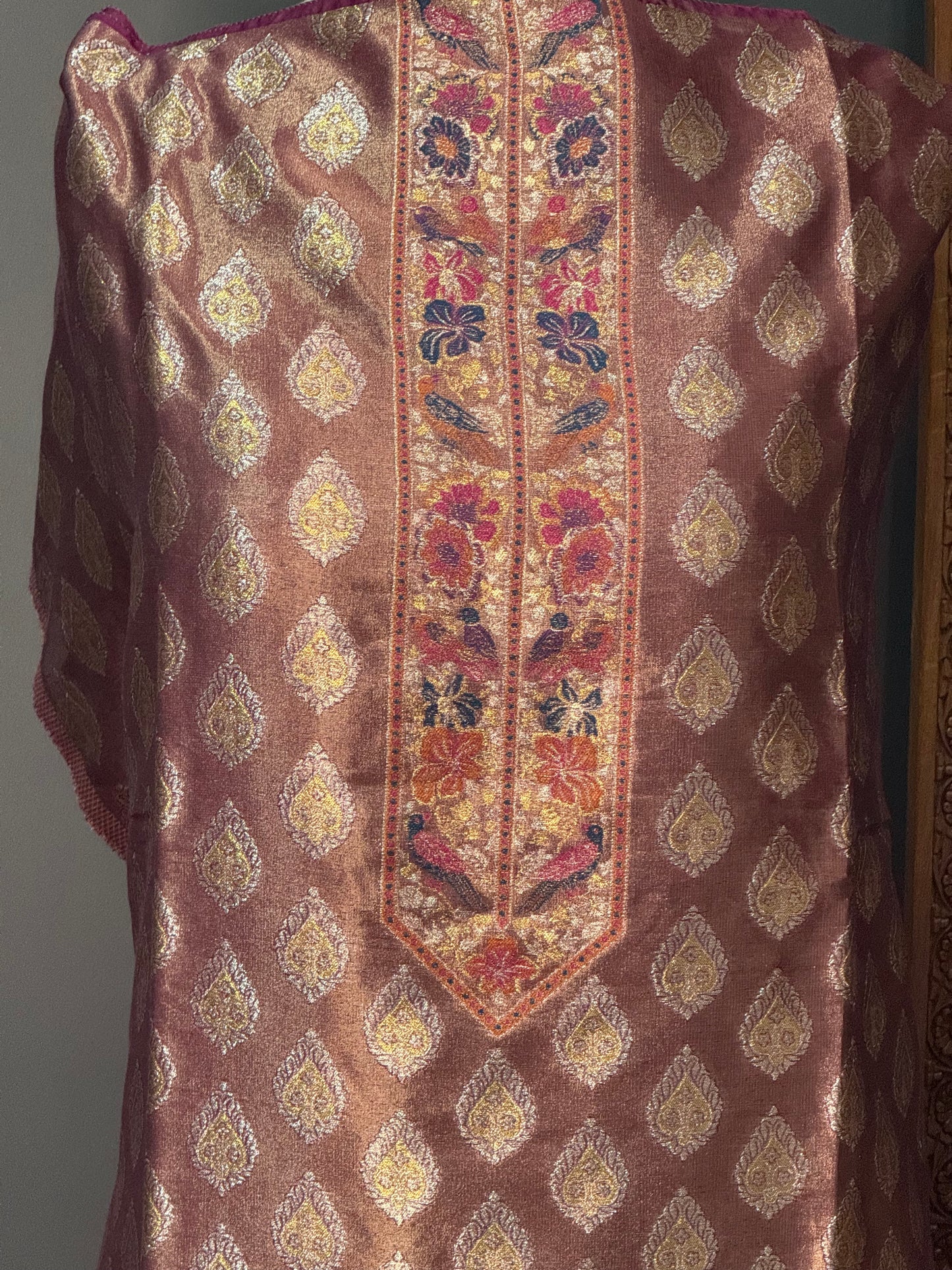 REGAL LOOM