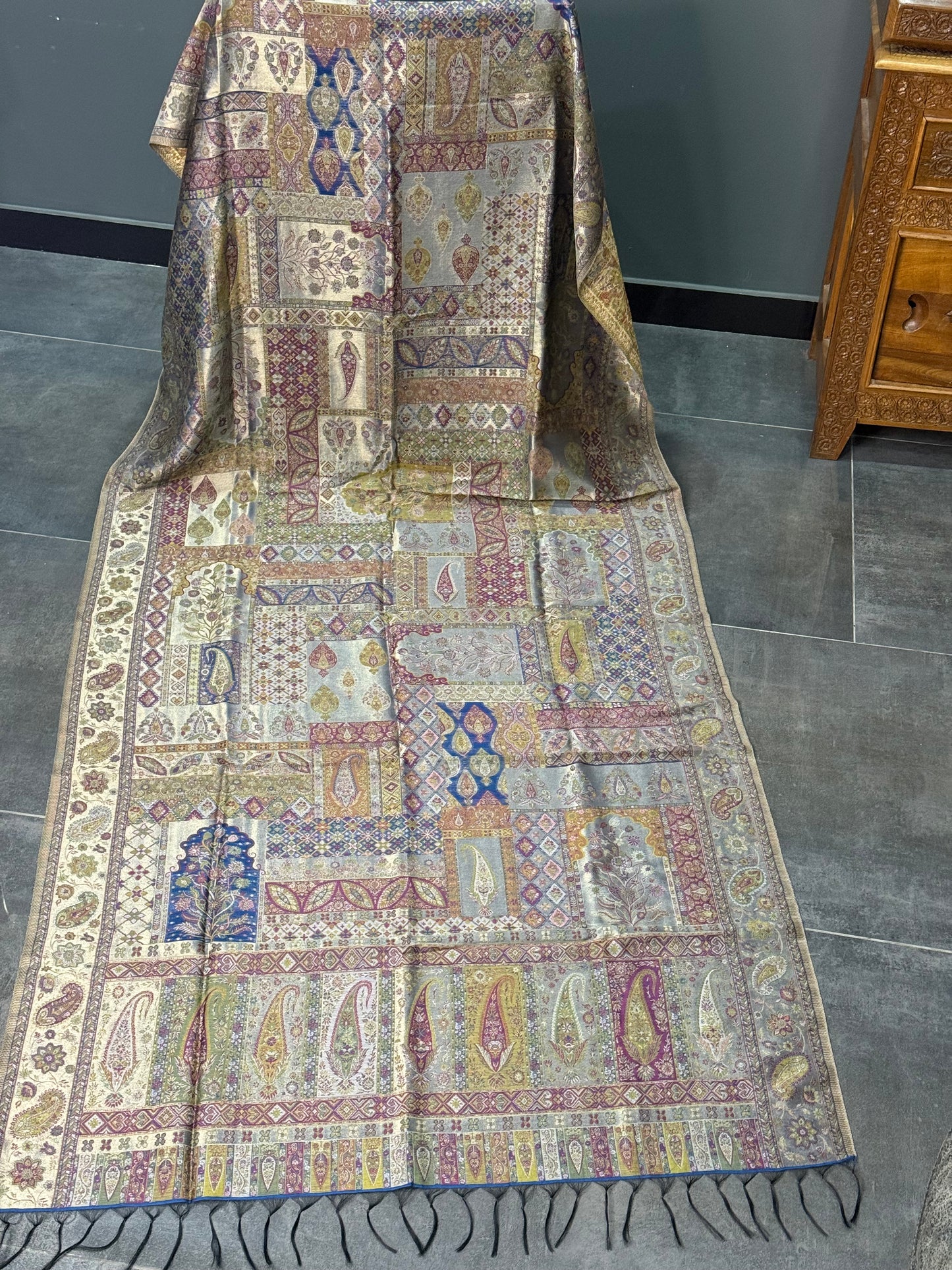 NOOR-E-KANI