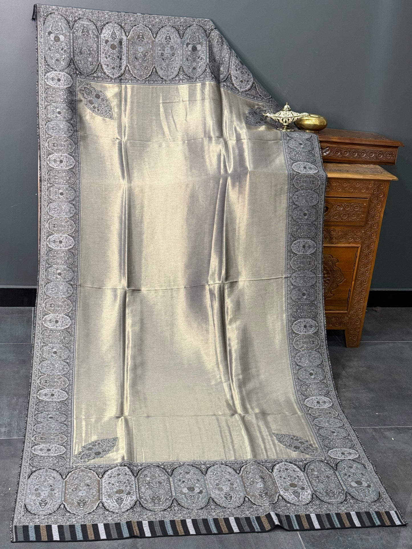 KANI PASHMINA MOON LIGHT SHAWL