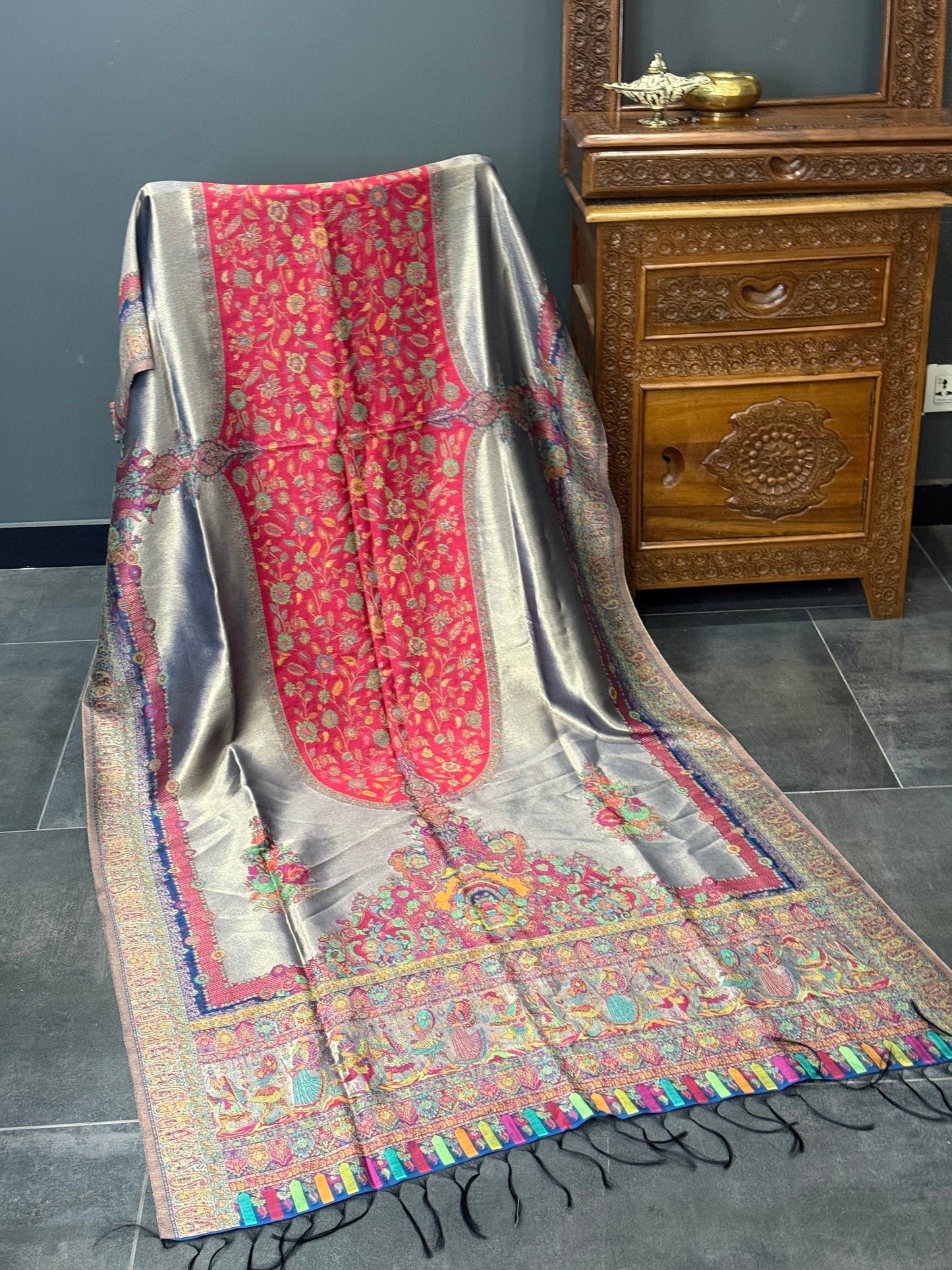 REGAL LOOM SHAHI RESHAM