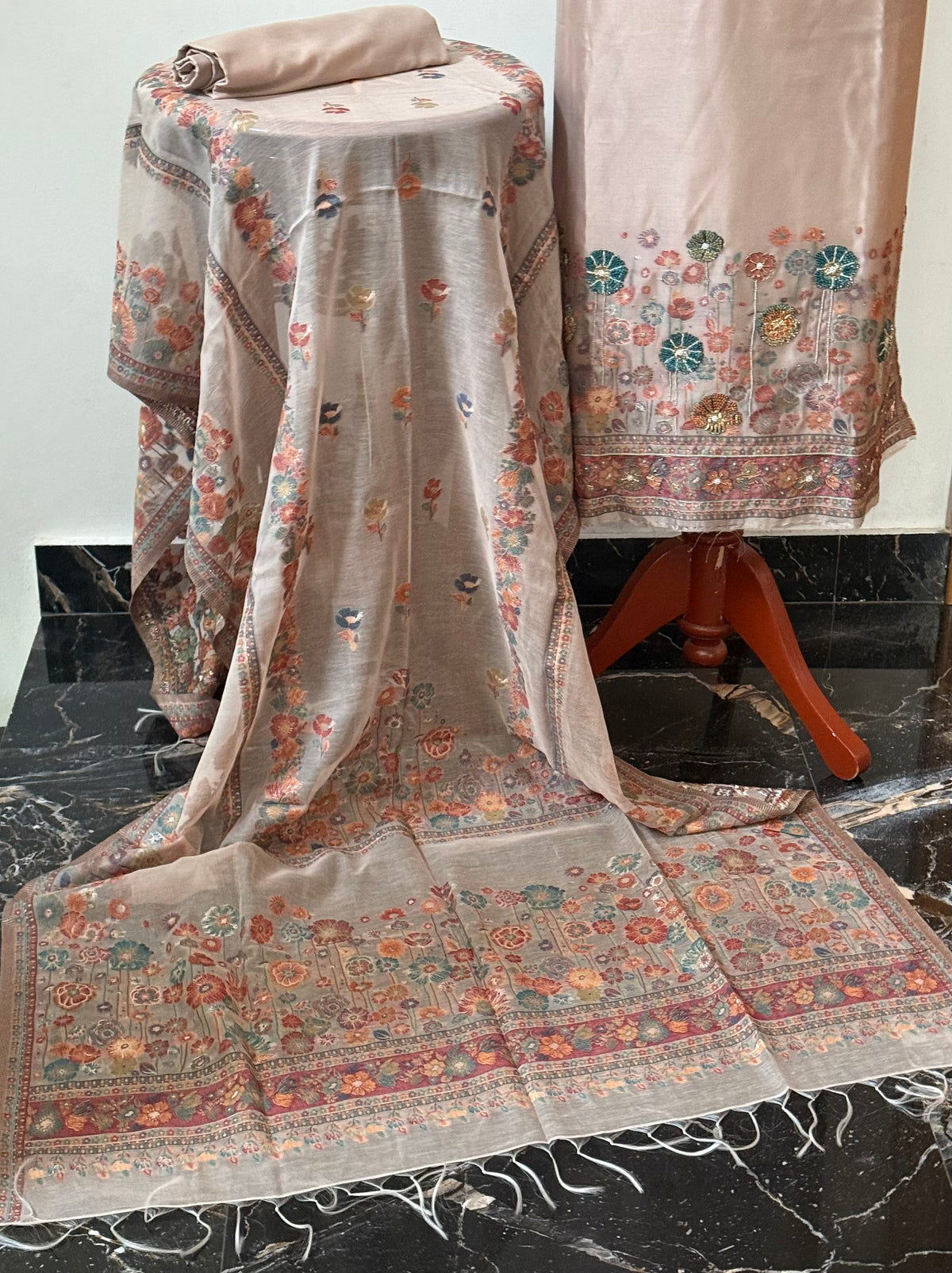REGAL LOOM