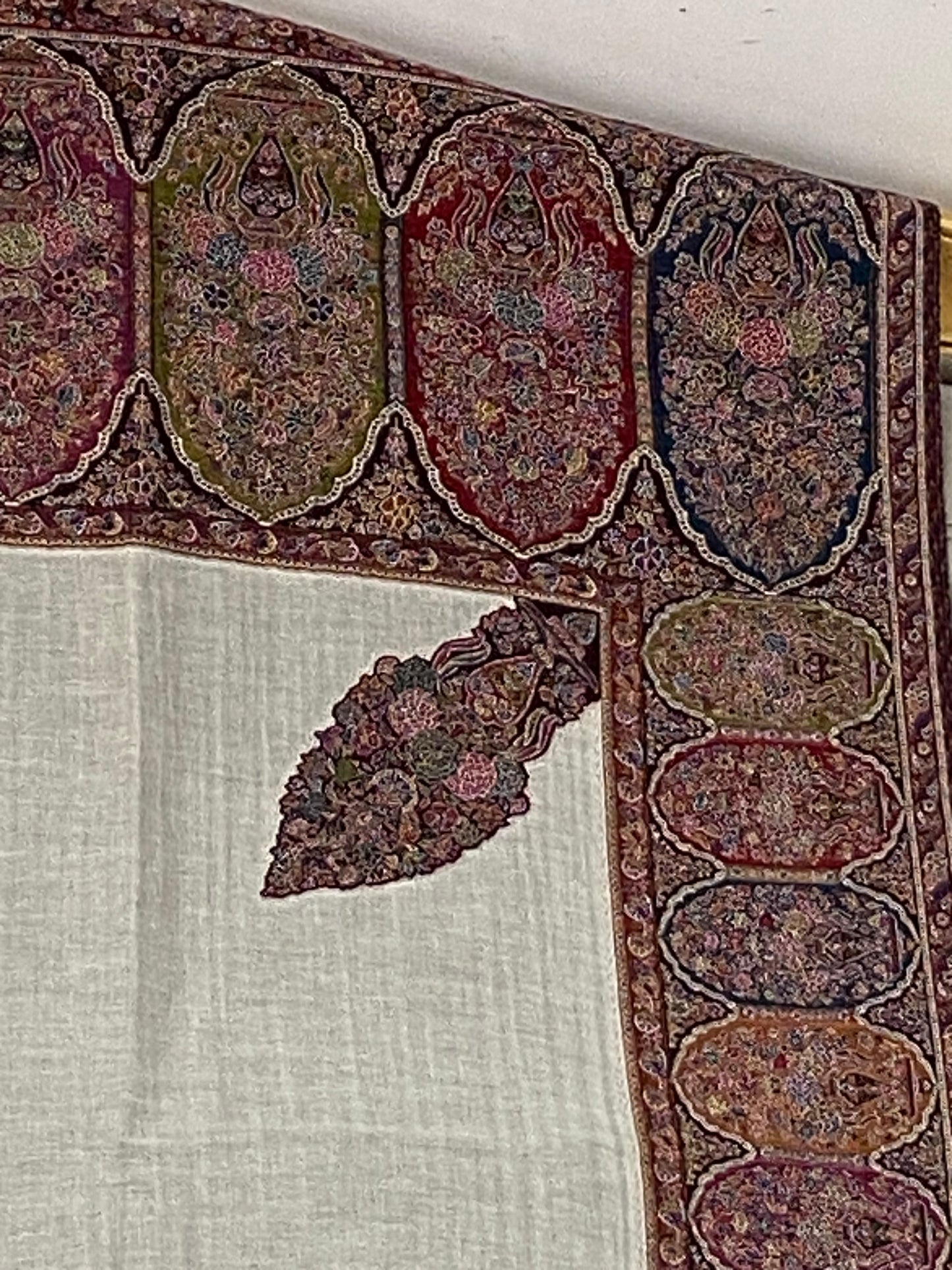 KANI PASHMINA PREMIUM
