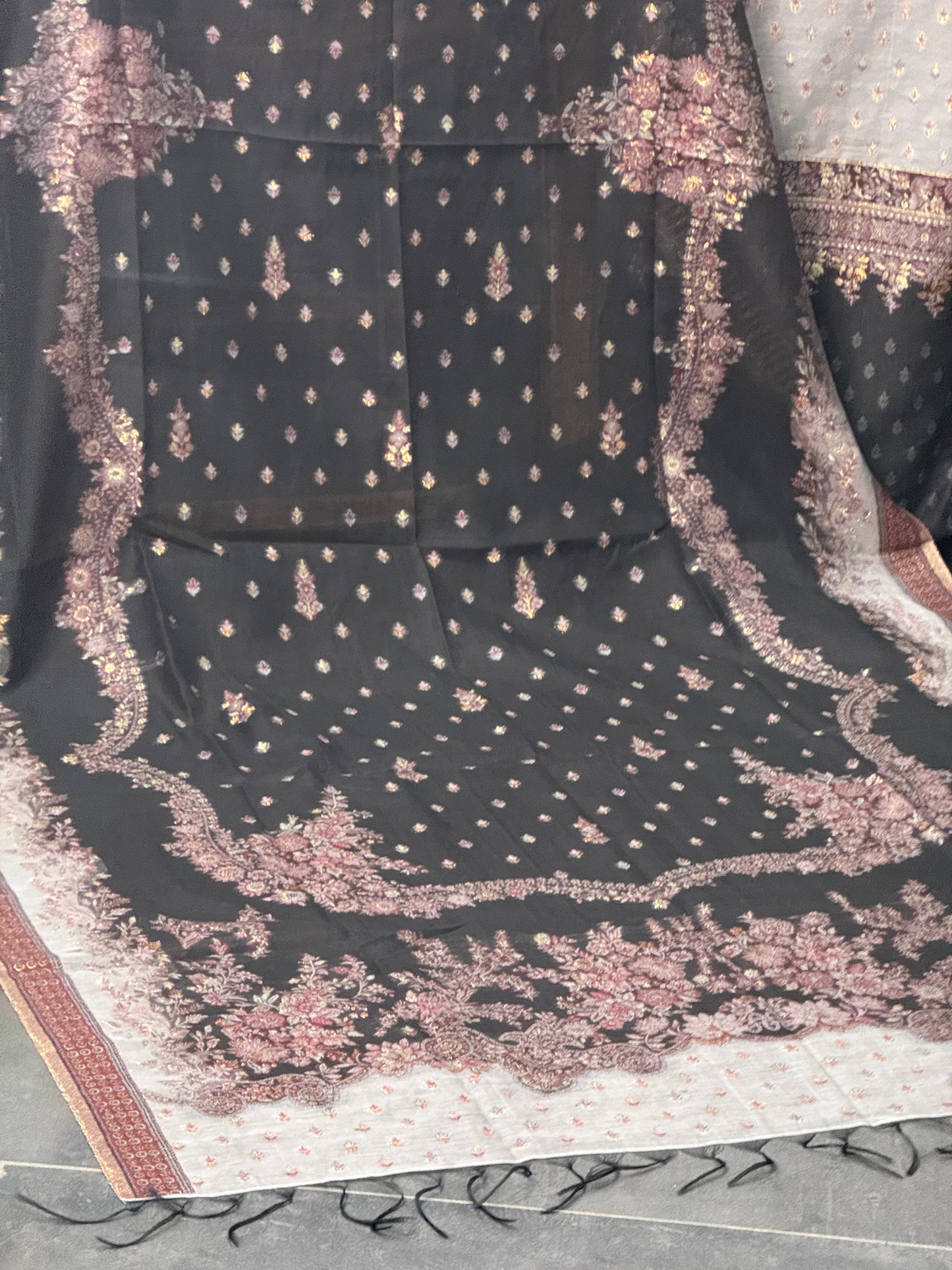 REGAL LOOM SHAHI RESHAM