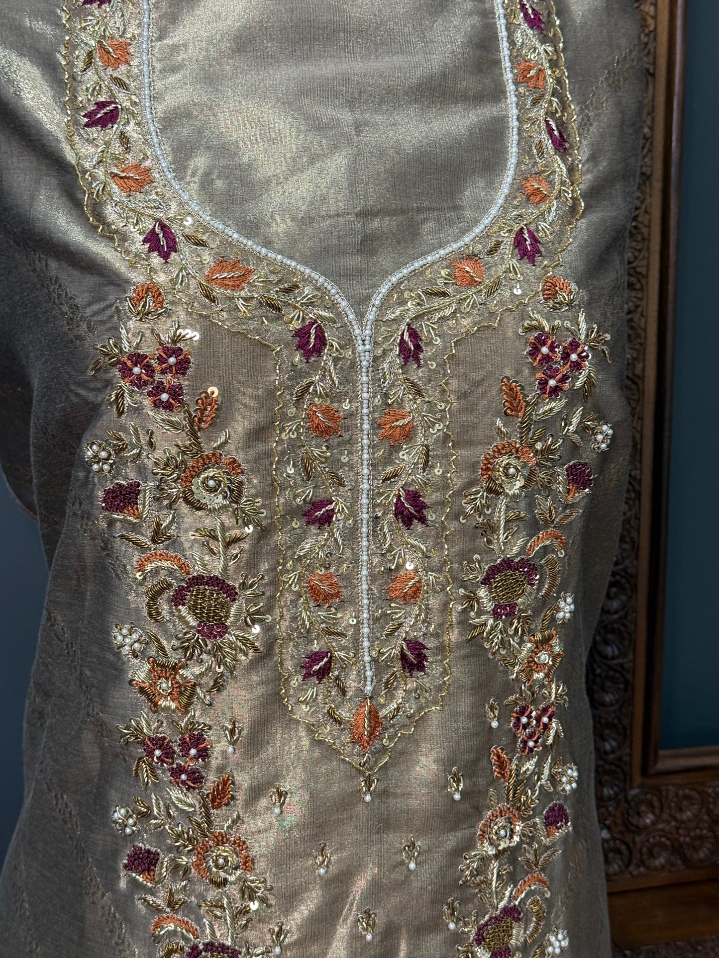REGAL LOOM