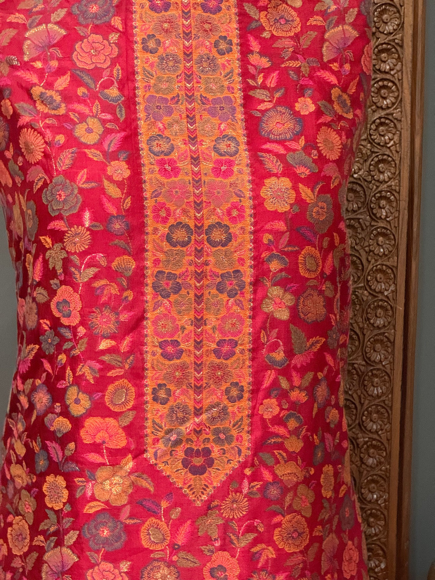 REGAL LOOM
