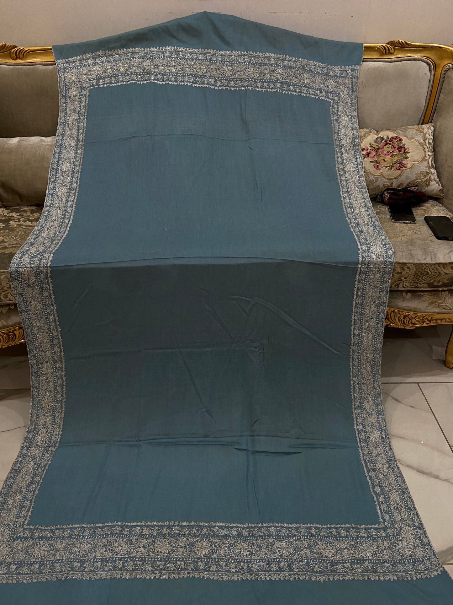 Toosh pashmina sui 4 side embroidered boarder