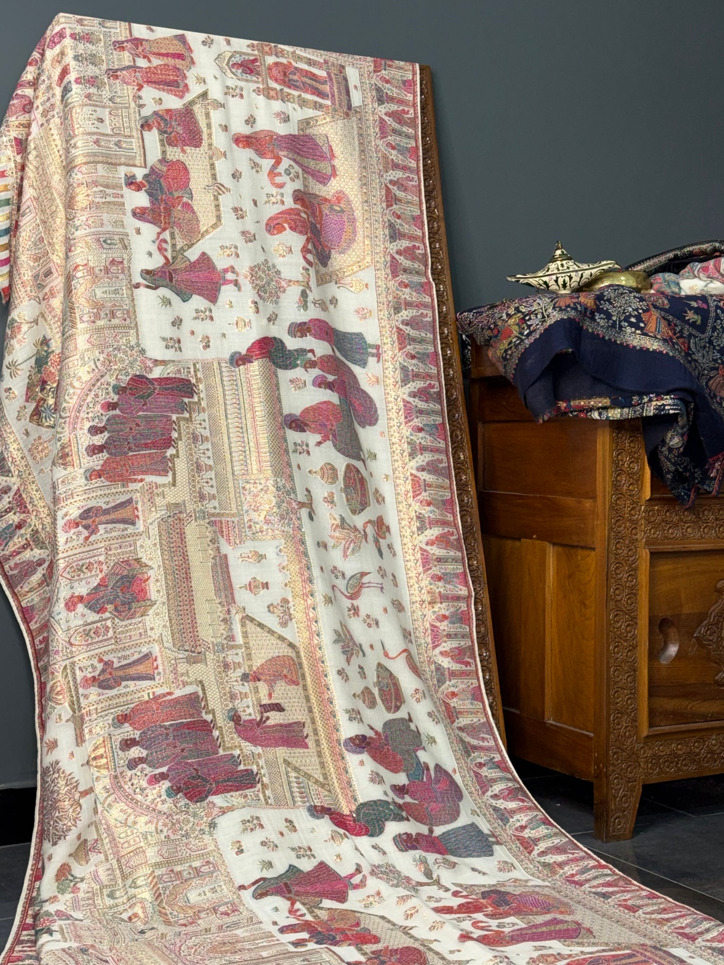 DARBAR SHAWL
