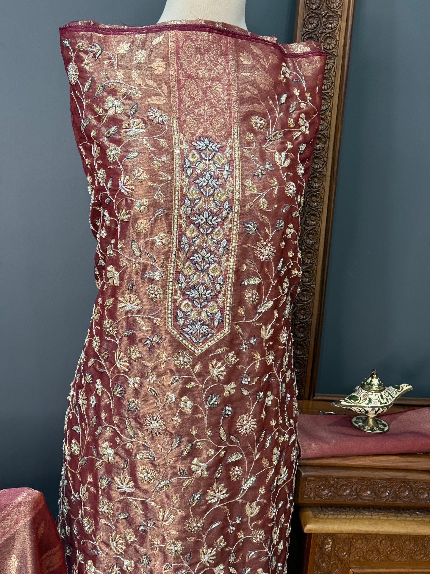 REGAL LOOM