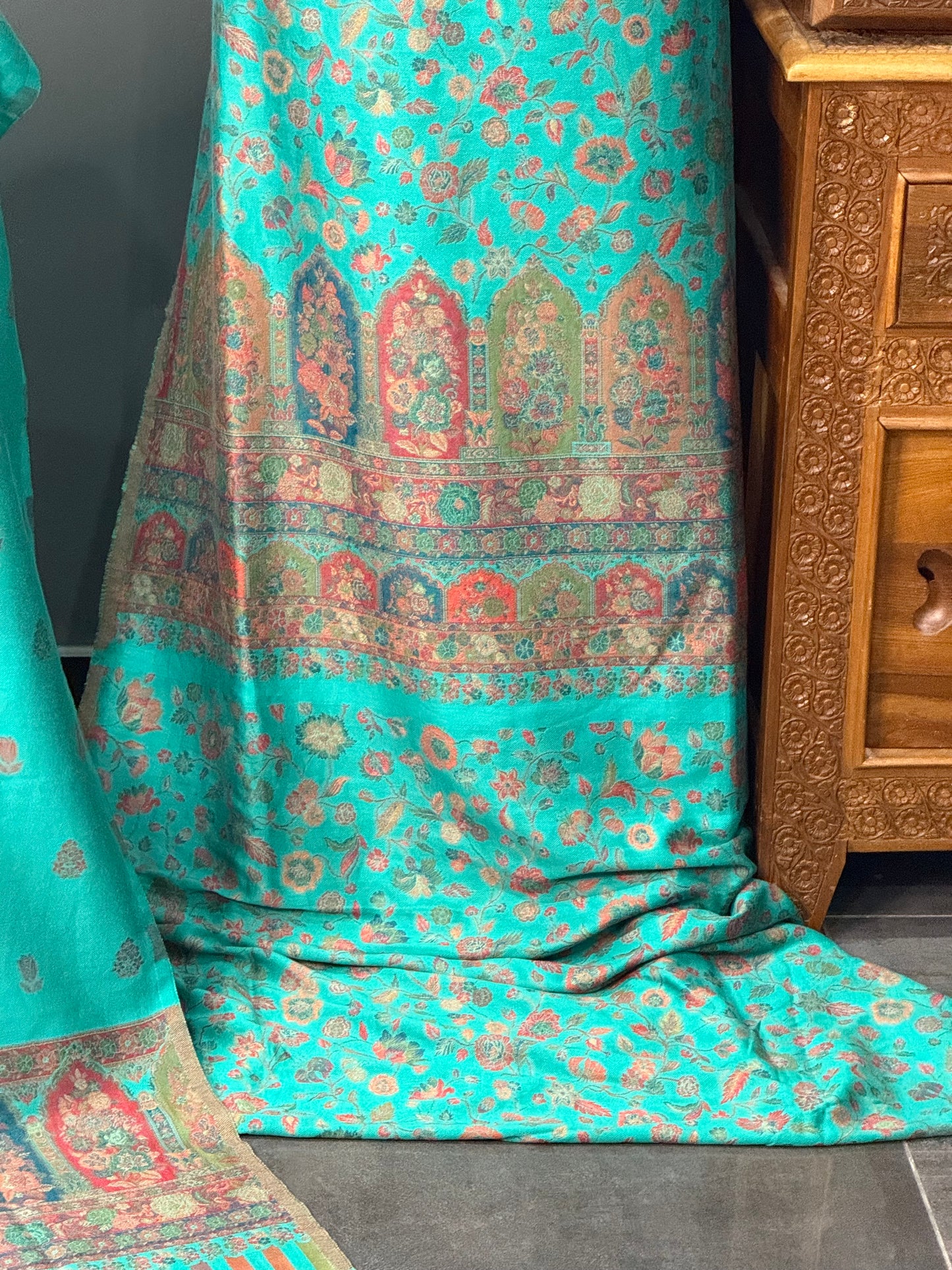 KANI PASHMINA SUIT