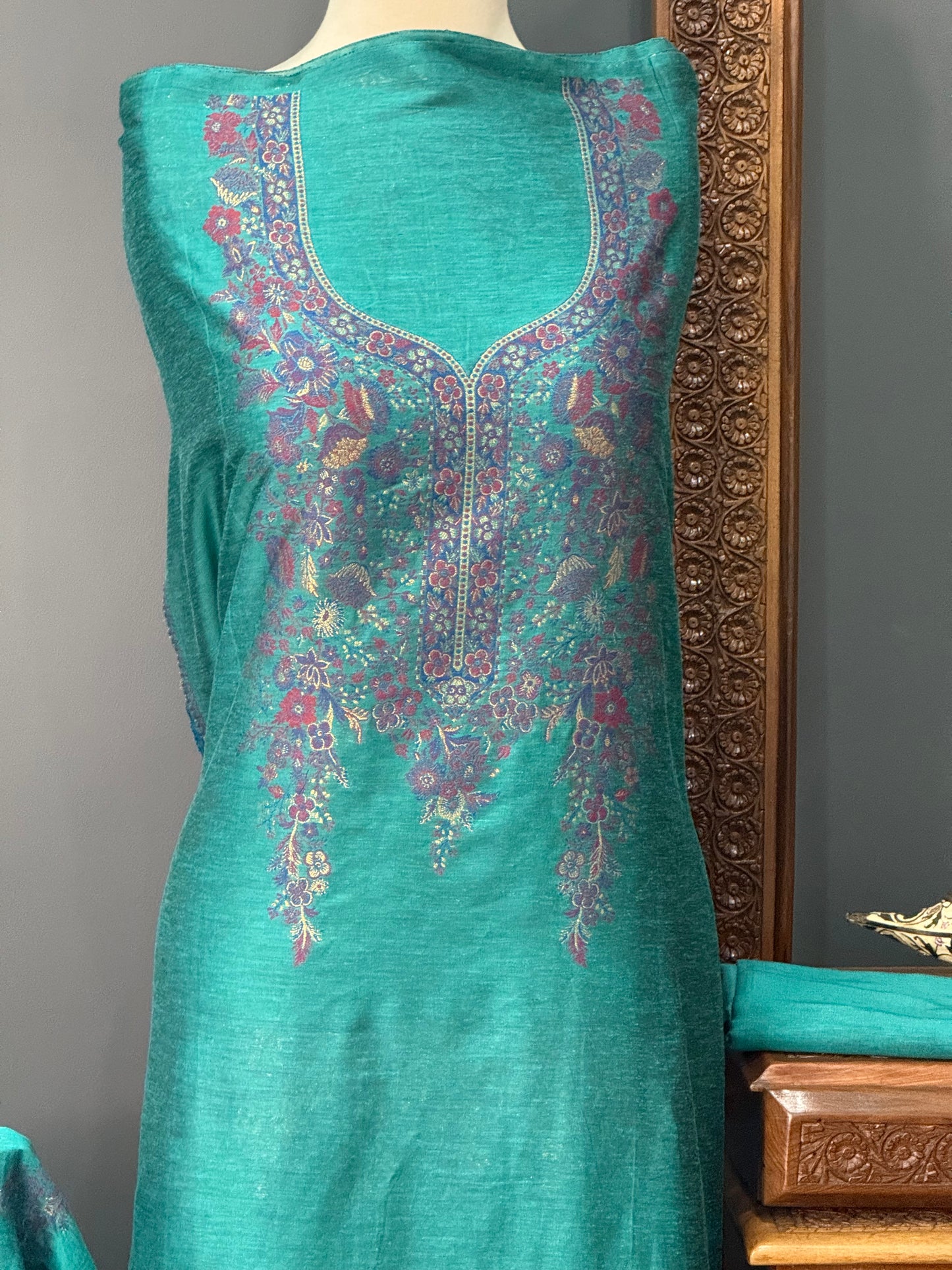 REGAL LOOM SHAHI RESHAM