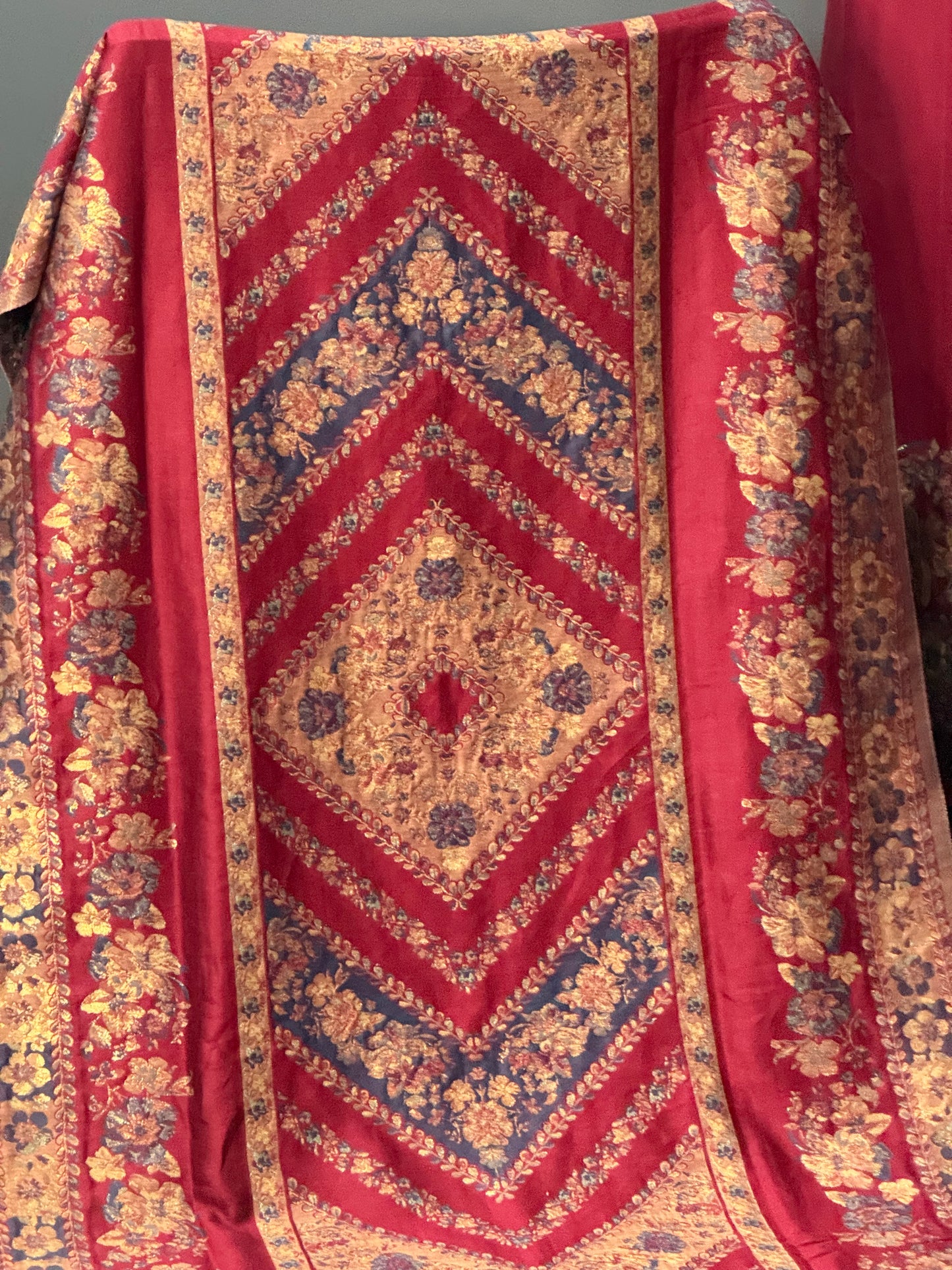 KANI PASHMINA SUIT