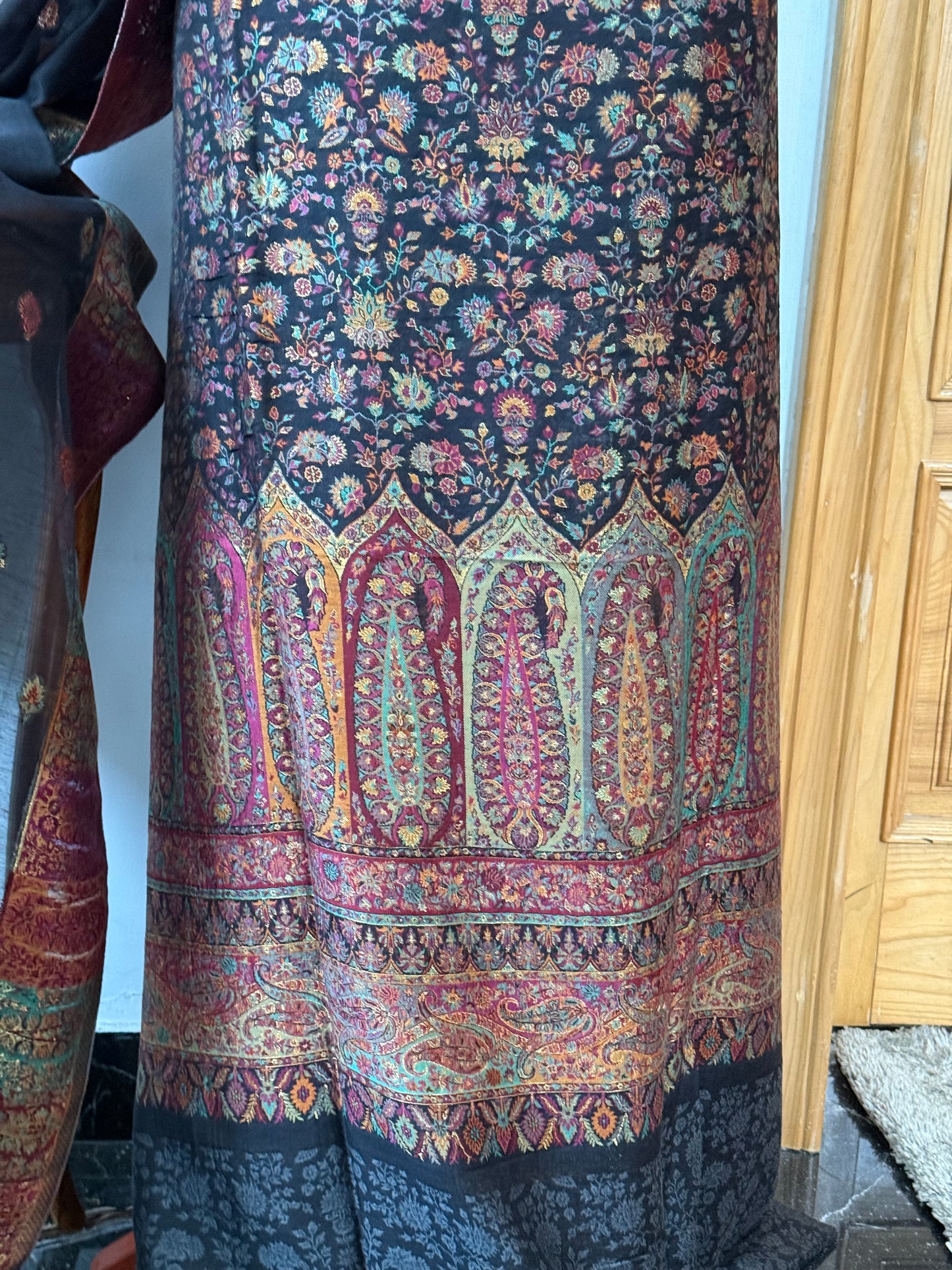 REGAL LOOM
