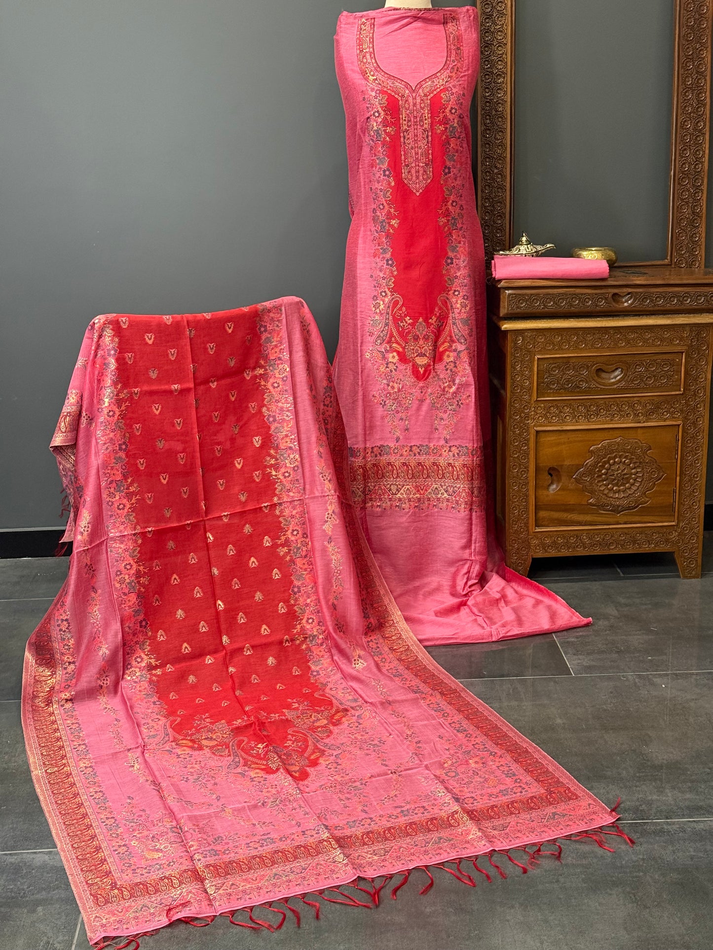 REGAL LOOM SHAHI RESHAM