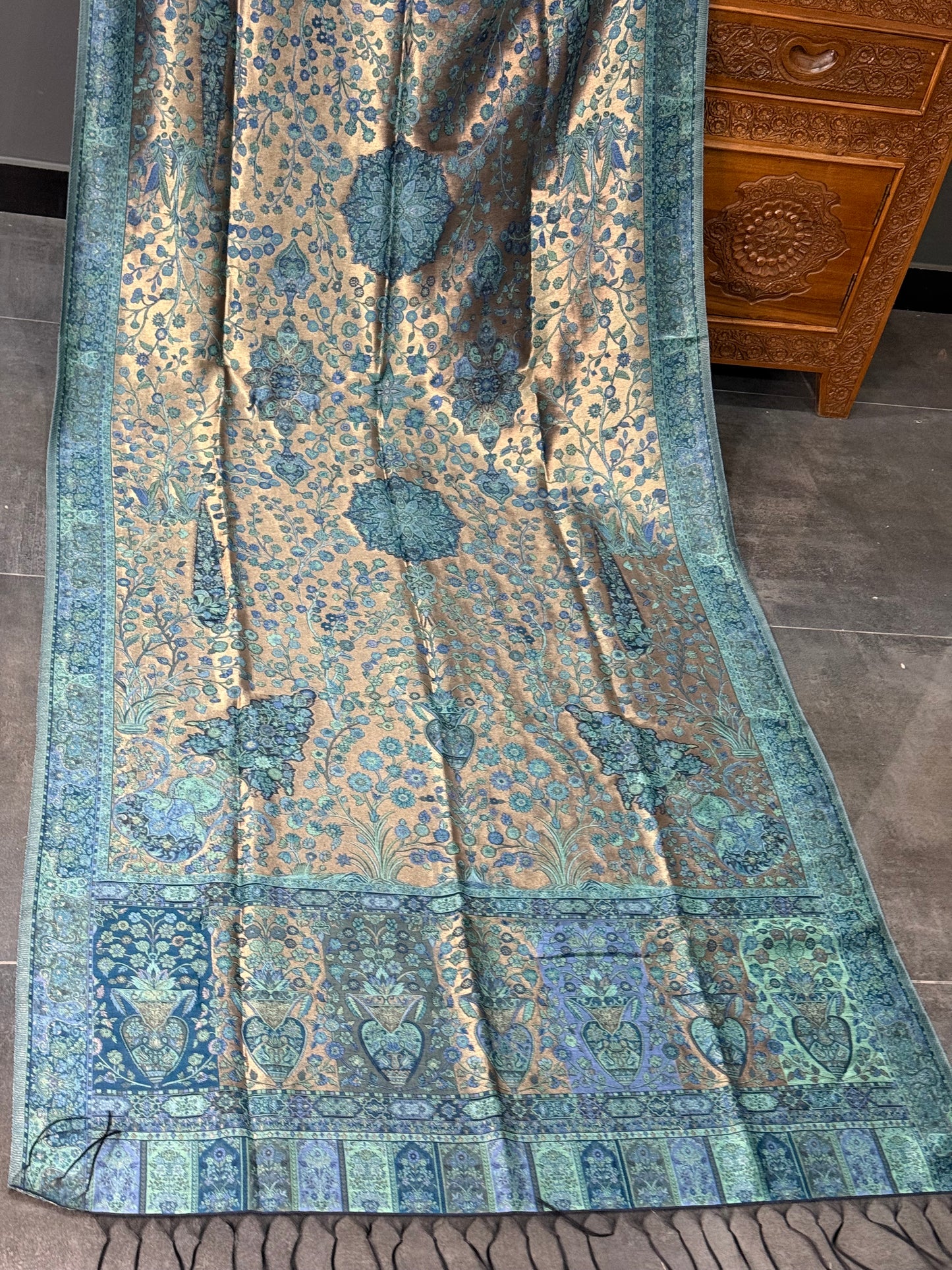 NOOR-E-KANI