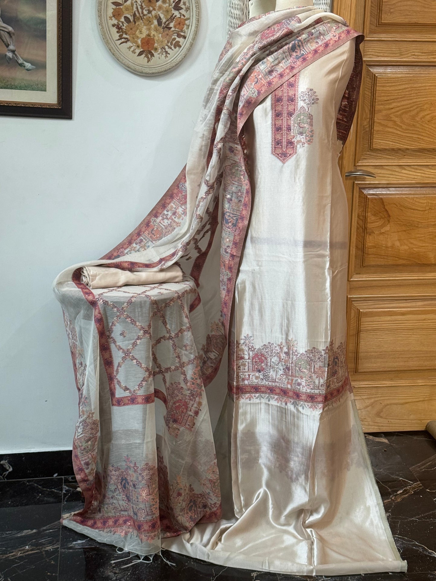 REGAL LOOM