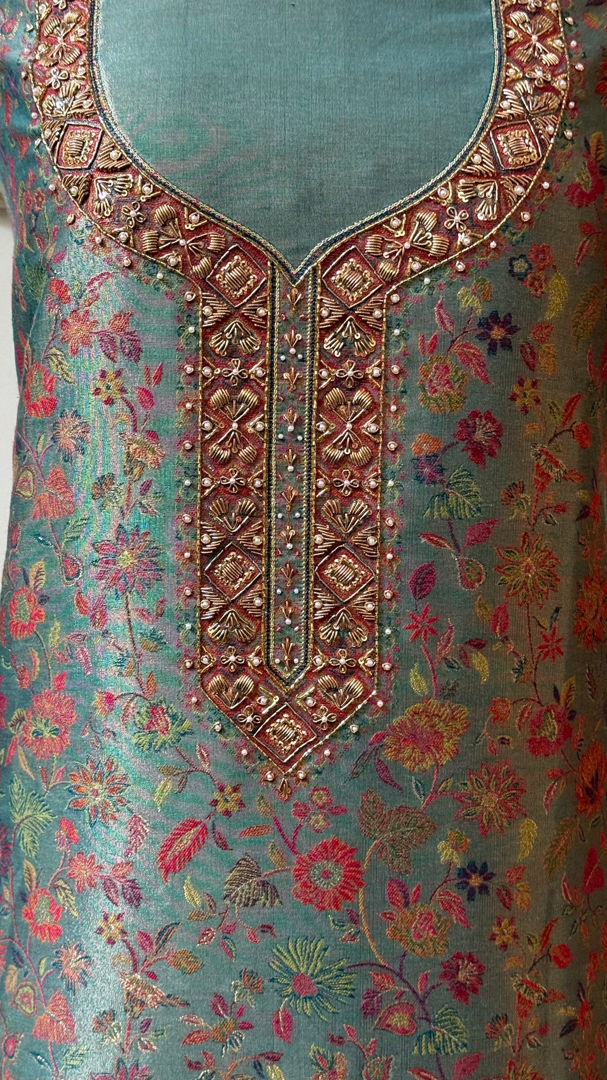 REGAL LOOM