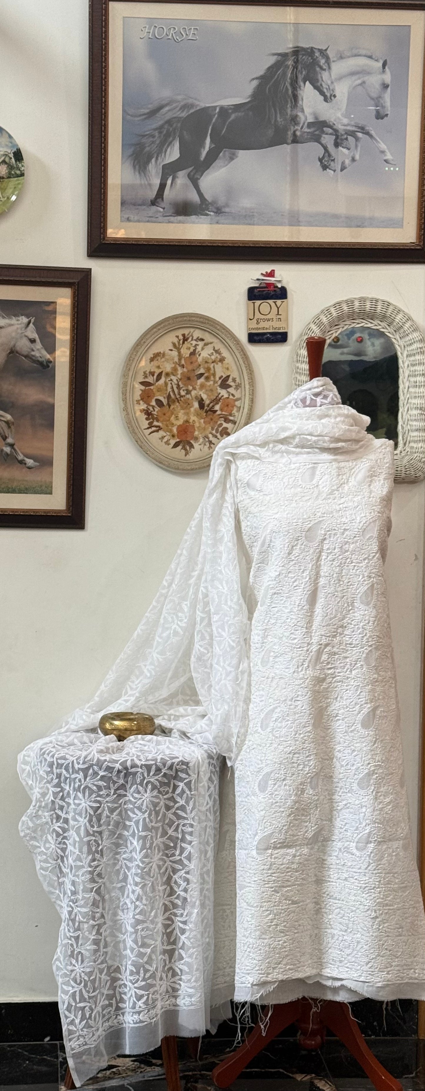 Soft cotton lawn  kurta with chiffon duppata hand work