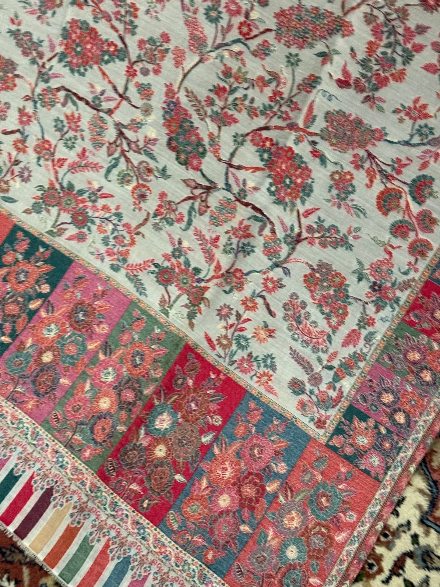 KANI PASHMINA PREMIUM