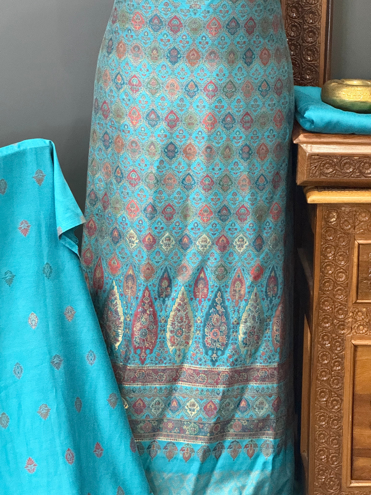 KANI PASHMINA SUIT