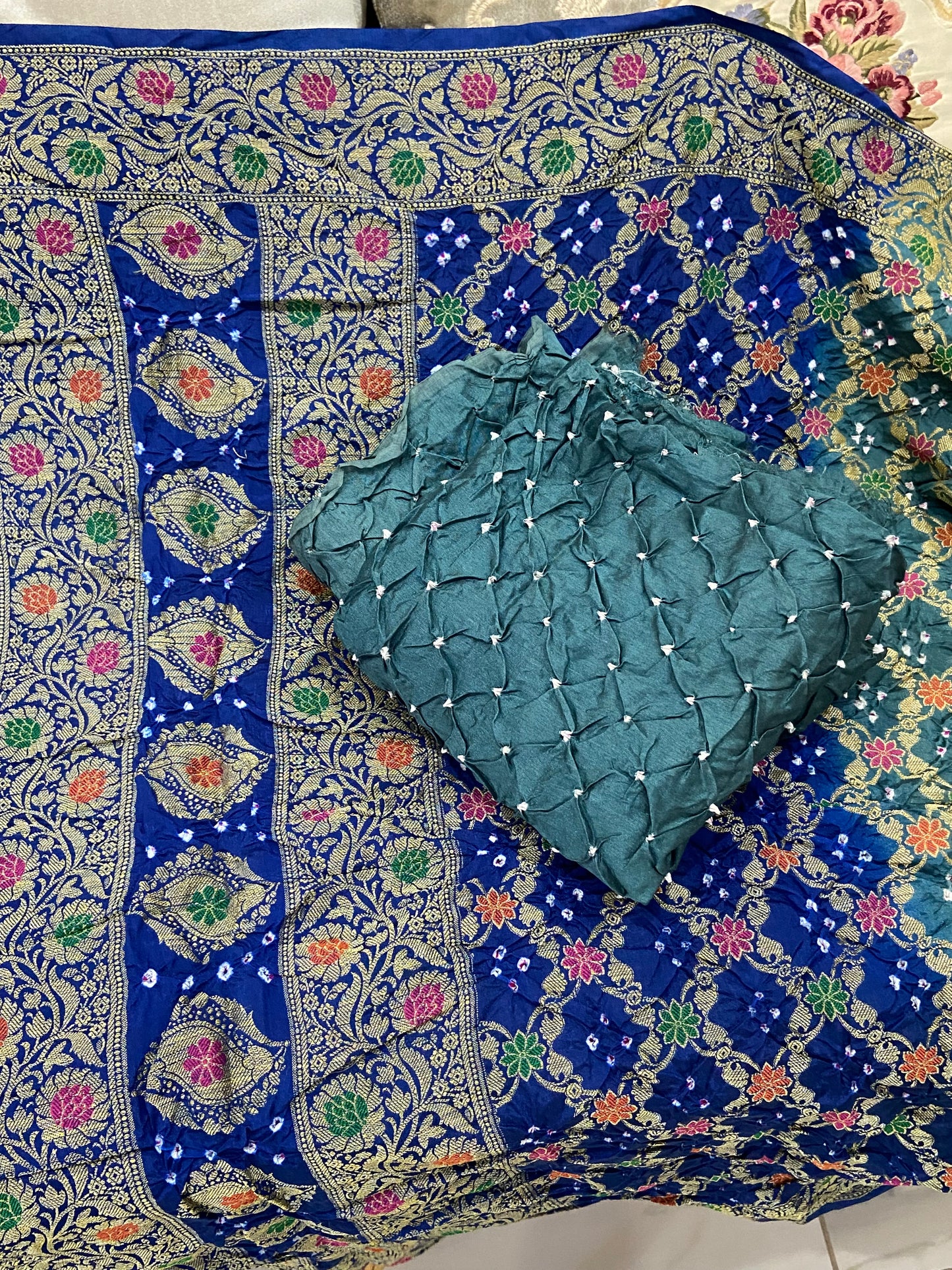 Meena Kari suits