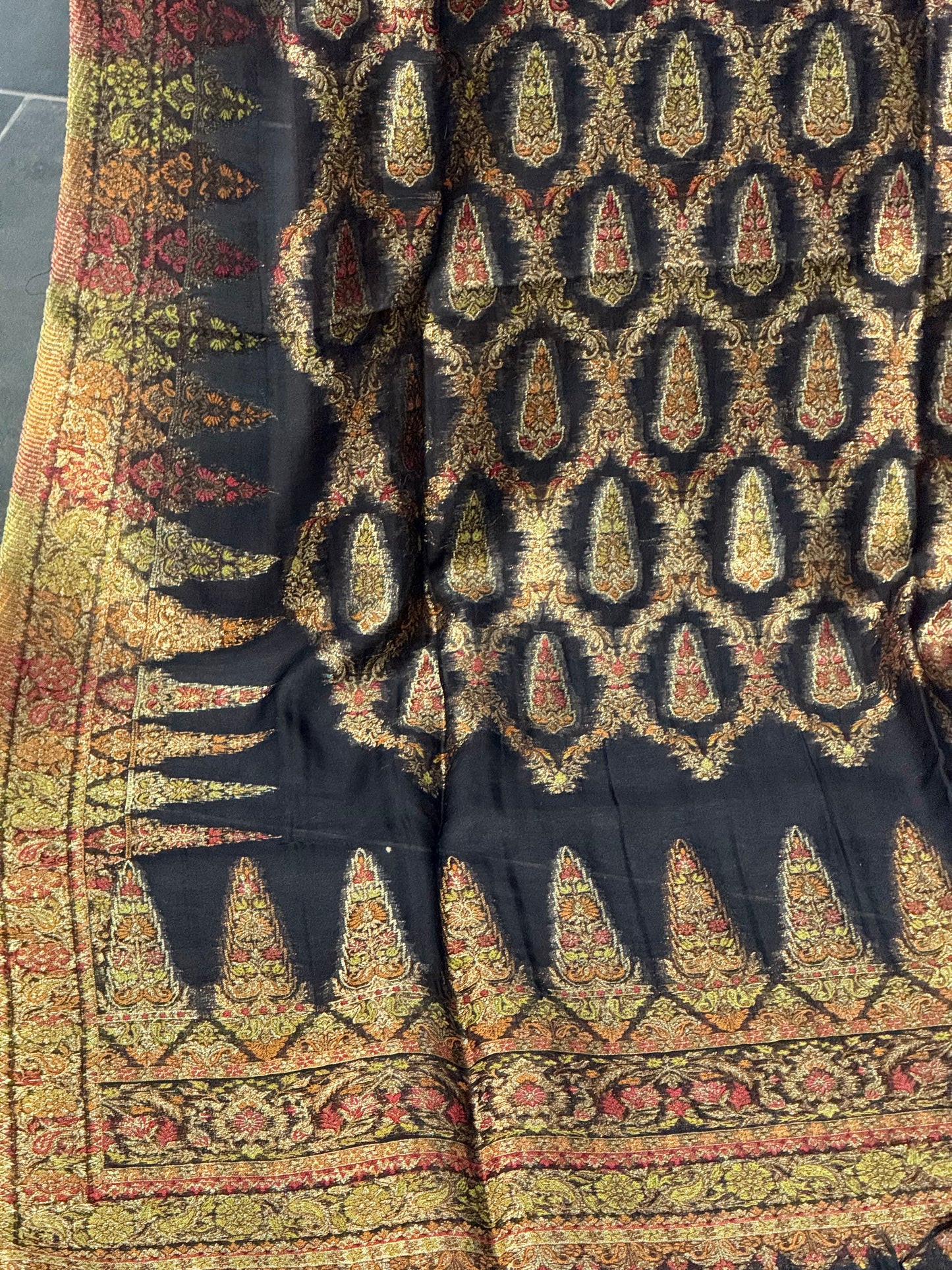 REGAL LOOM SHAHI RESHAM