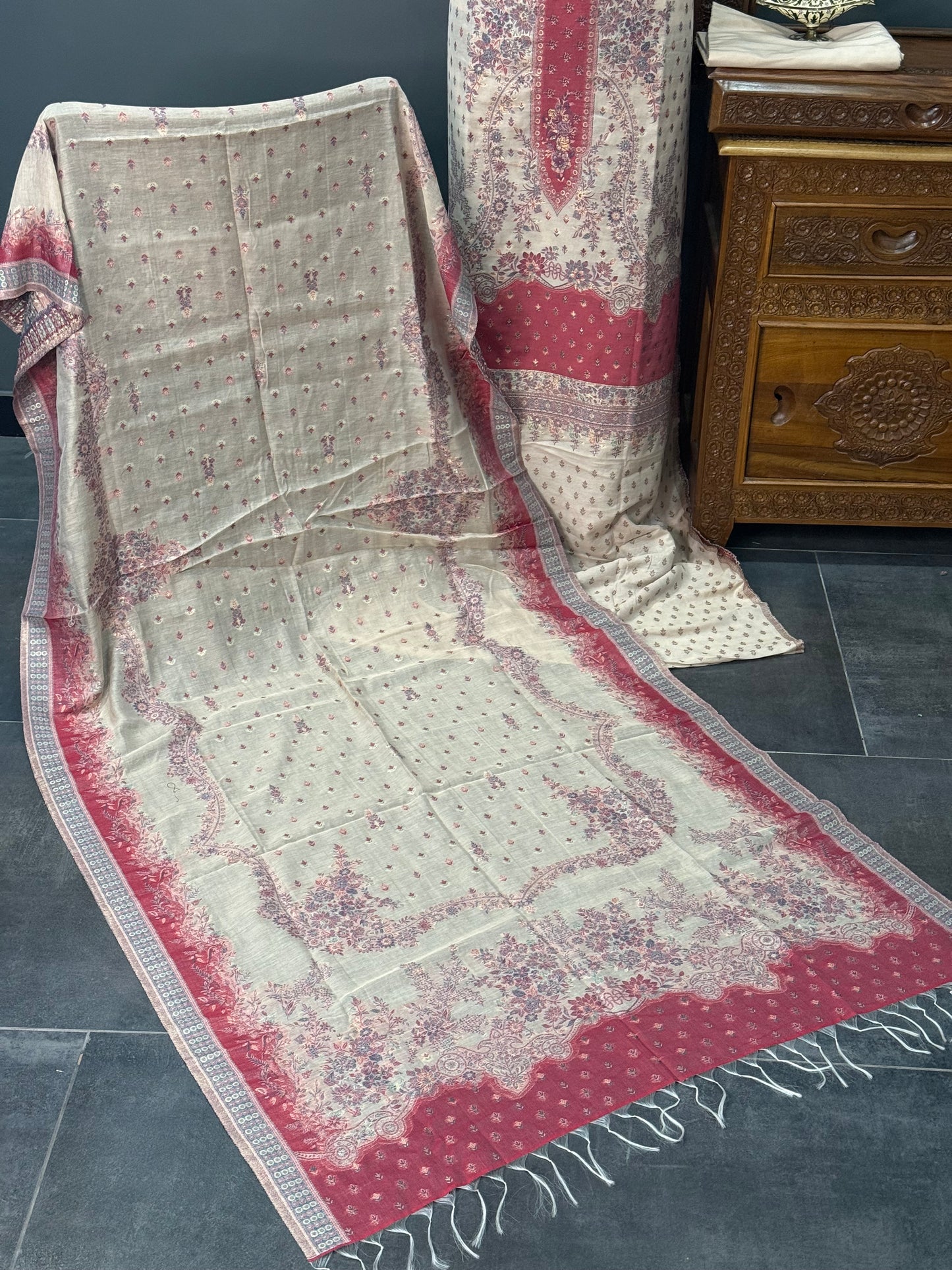 REGAL LOOM SHAHI RESHAM