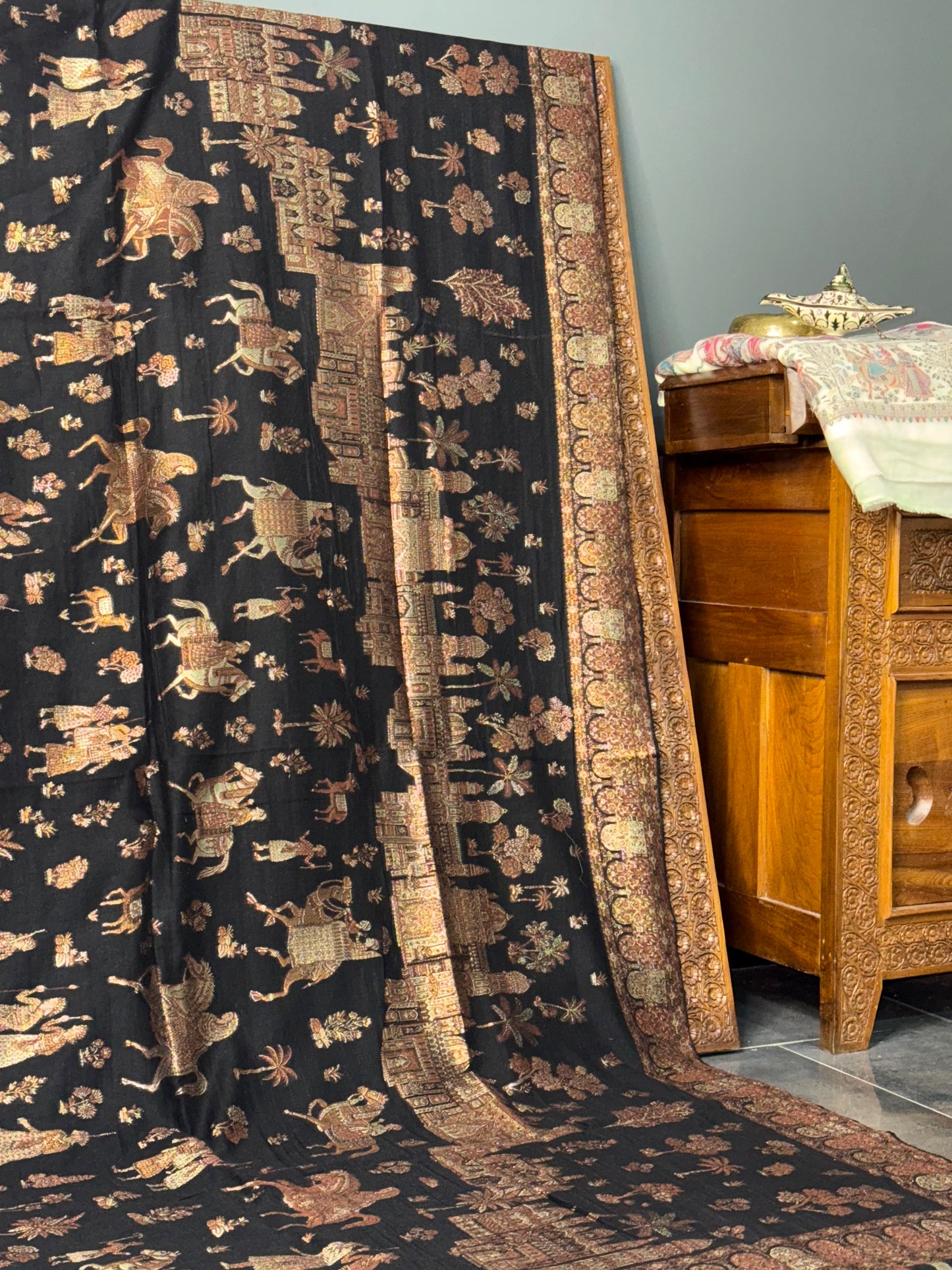 DARBAR SHAWL