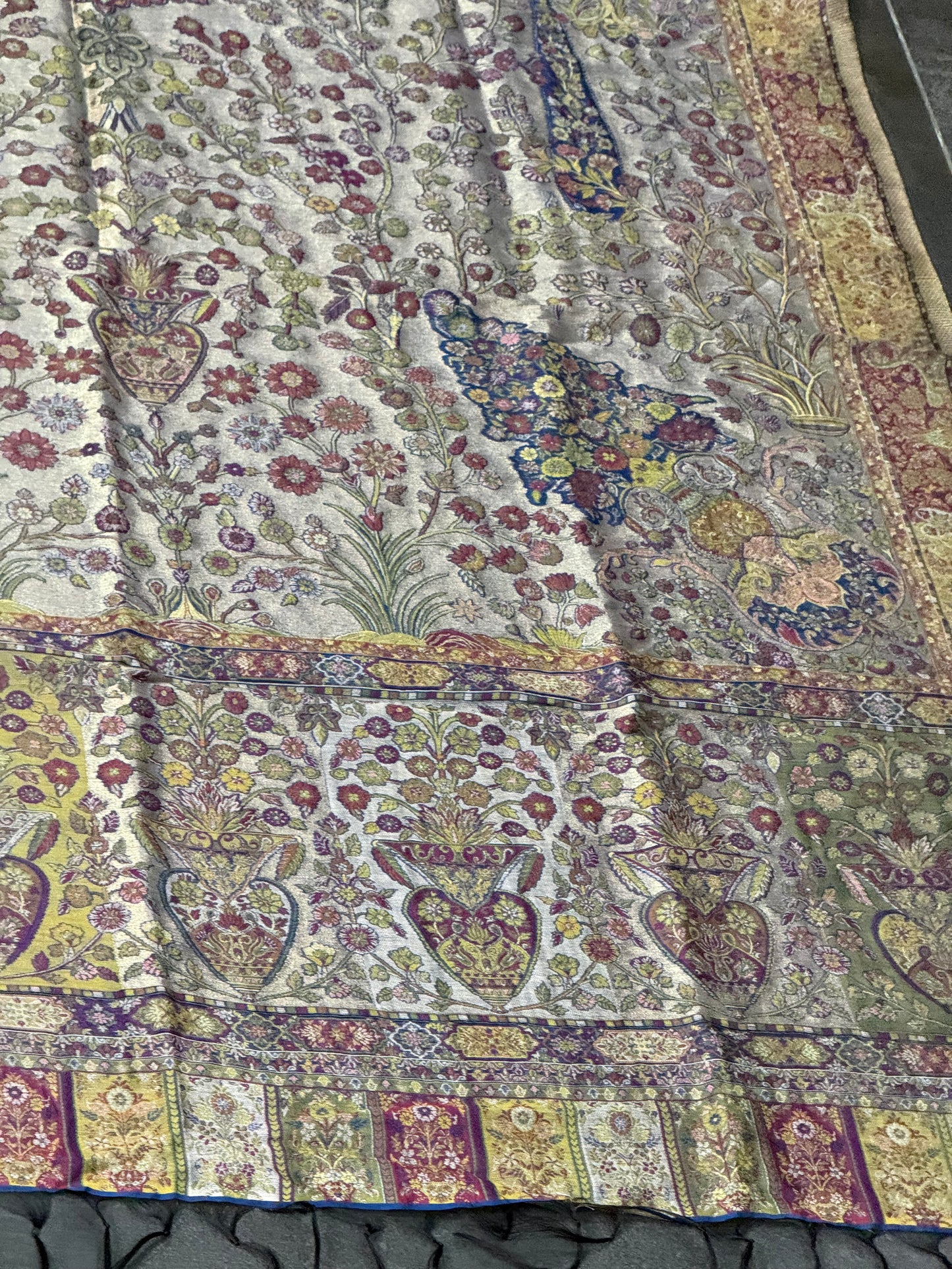 NOOR-E-KANI