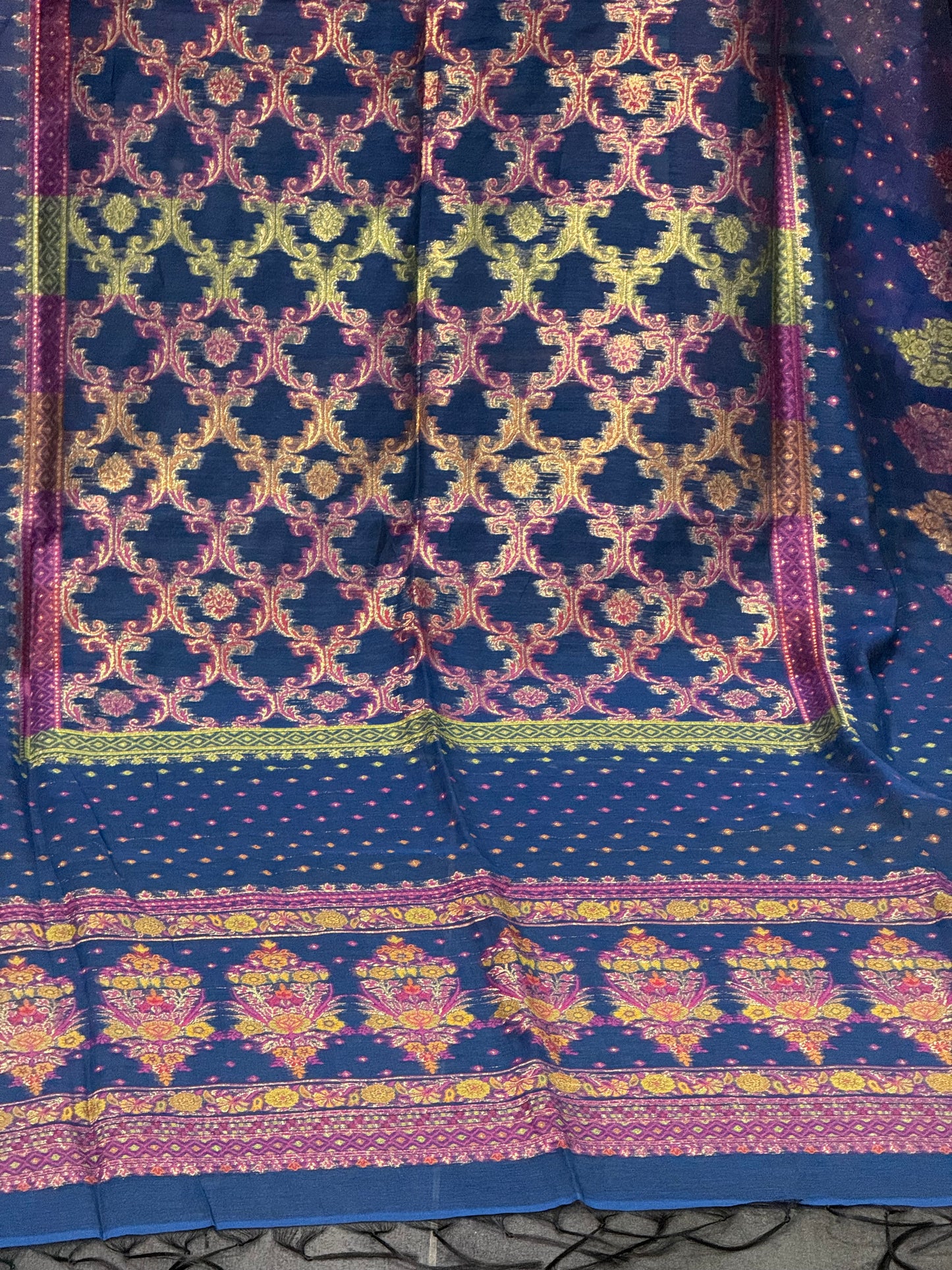 REGAL LOOM