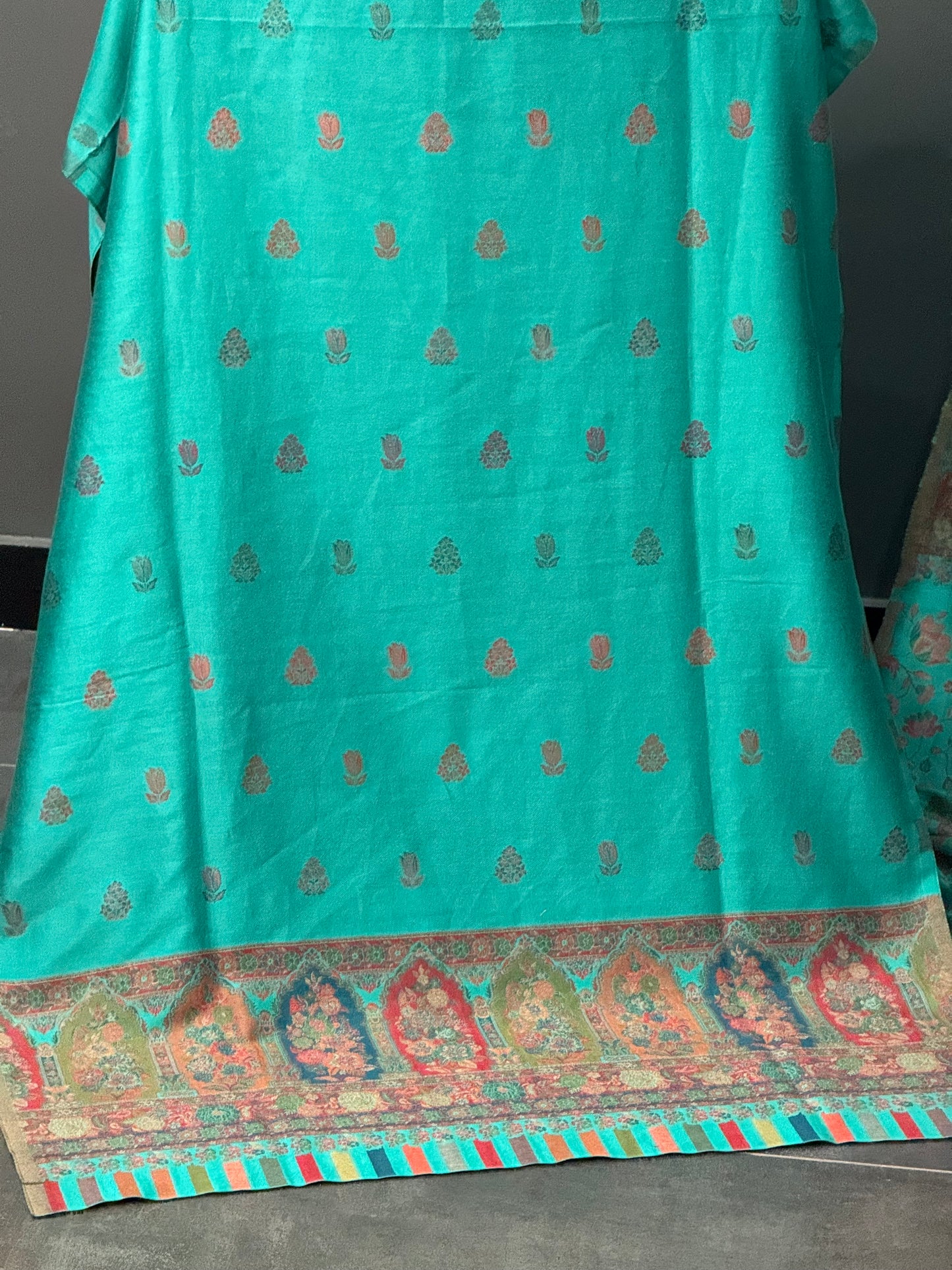 KANI PASHMINA SUIT