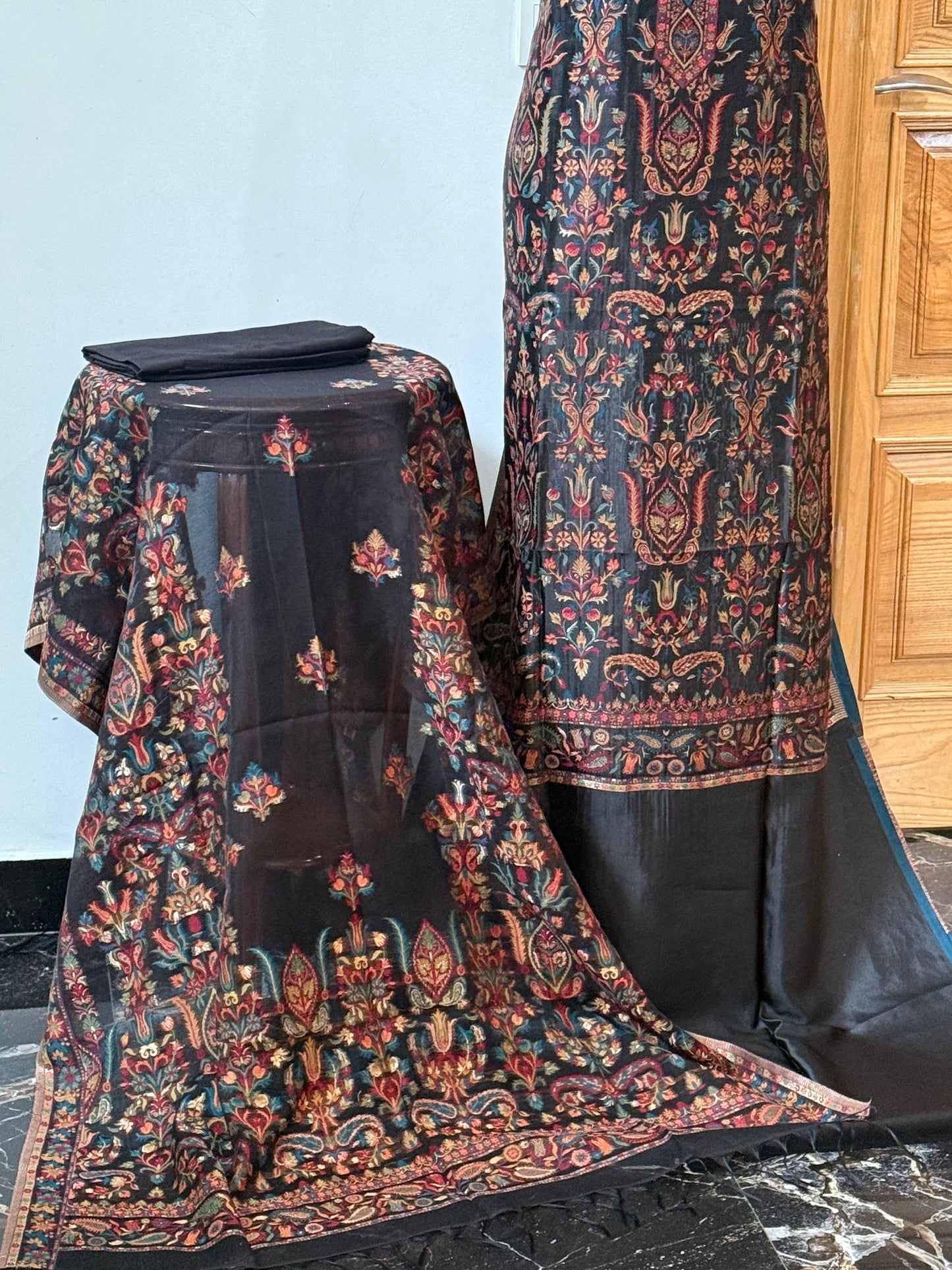 REGAL LOOM