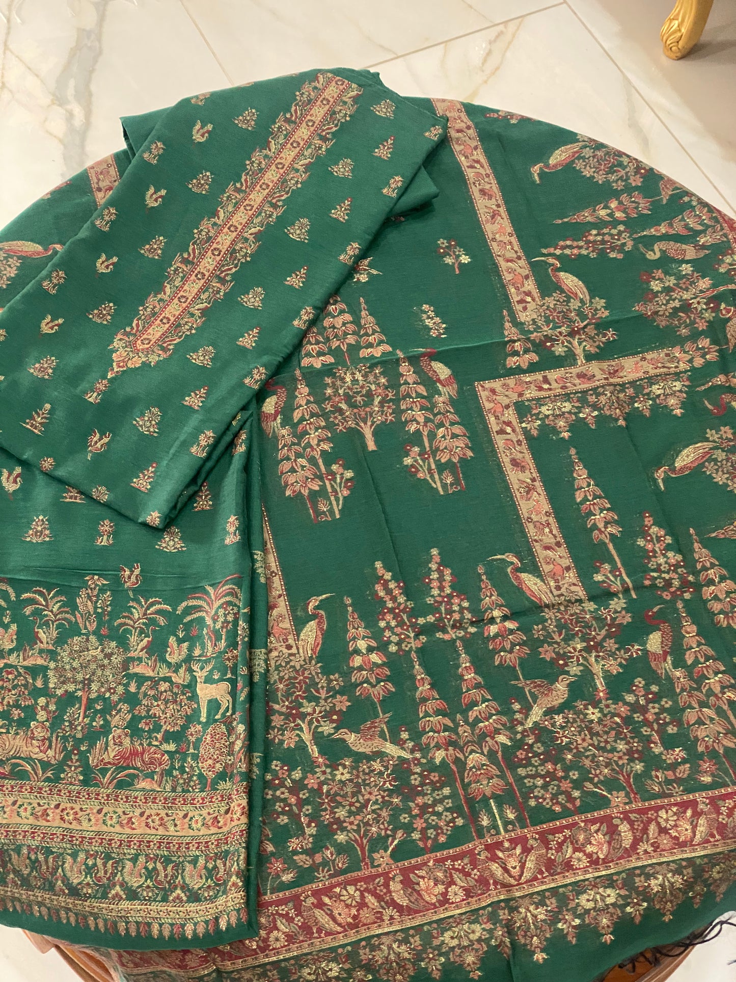 REGAL LOOM