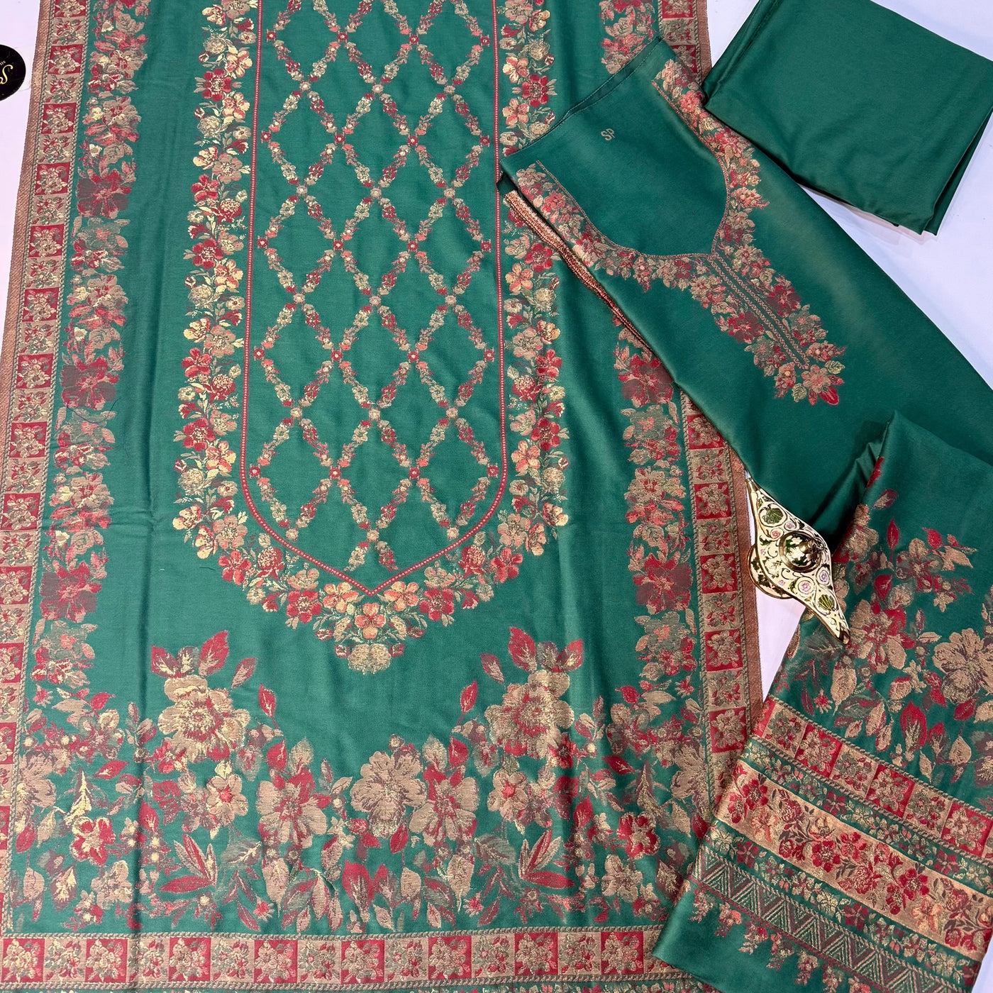 Kani Pashmina suit