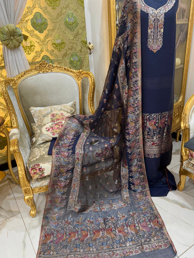 REGAL LOOM